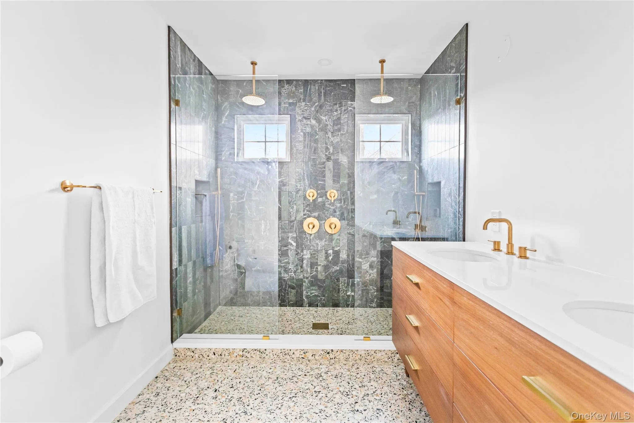 21 Howells Point Road, Brookhaven, NY, 3 Bedrooms Bedrooms, 7 Rooms Rooms,3 BathroomsBathrooms,Residential Lease,Idx,Howells Point,0,953093 21 Howells Point Road, Brookhaven, NY, 3 Bedrooms Bedrooms, 7 Rooms Rooms,3 BathroomsBathrooms,Residential Lease,Idx,Howells Point,0,953093