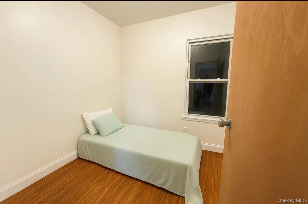 557 Van Nest Avenue, New York, NY, 3 Bedrooms Bedrooms, 4 Rooms Rooms,1 BathroomBathrooms,Residential Lease,Idx,Van Nest,0,953108 557 Van Nest Avenue, New York, NY, 3 Bedrooms Bedrooms, 4 Rooms Rooms,1 BathroomBathrooms,Residential Lease,Idx,Van Nest,0,953108