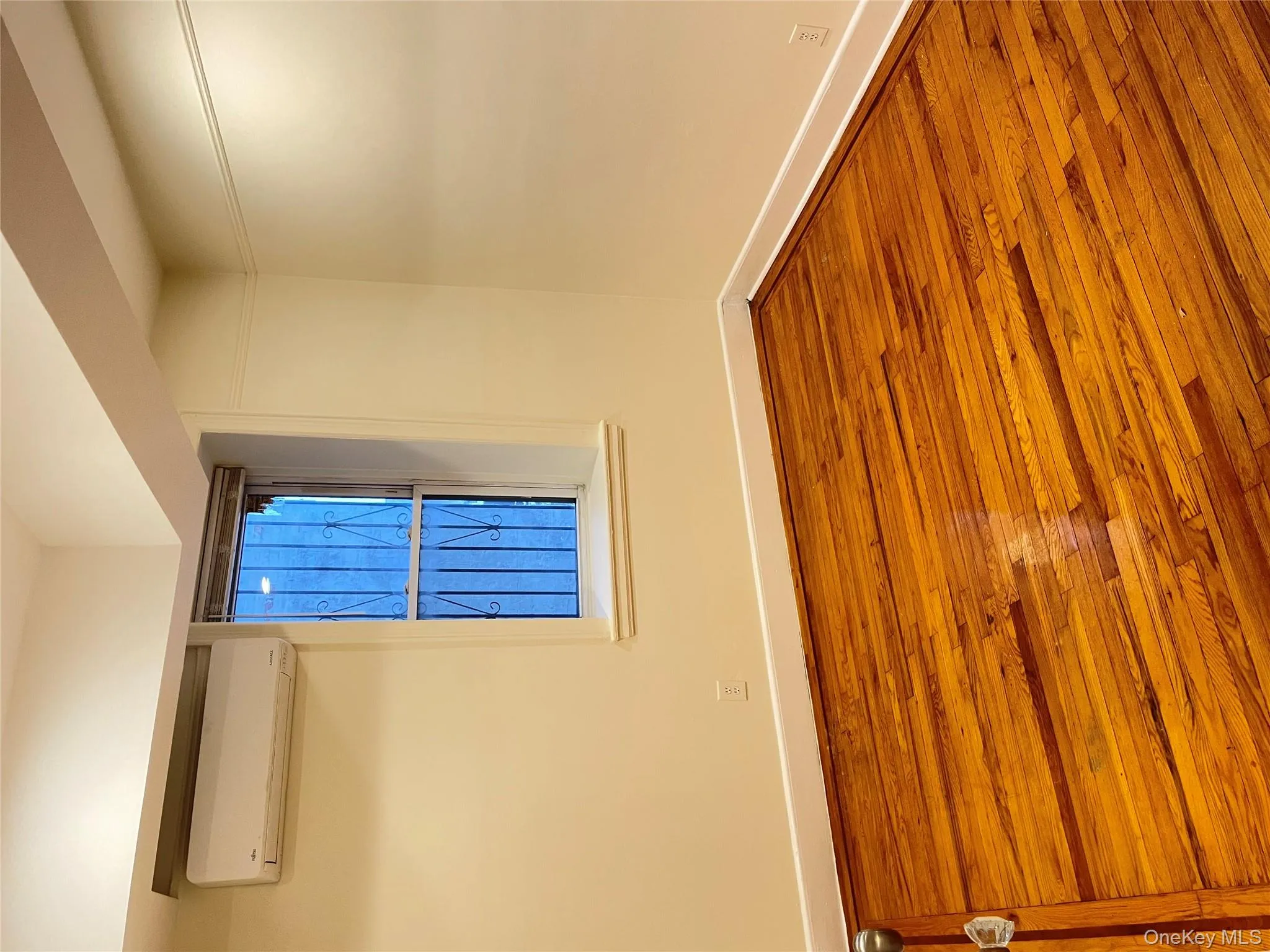 4433 Carpenter Avenue, New York, NY, 1 Bedroom Bedrooms, 4 Rooms Rooms,1 BathroomBathrooms,Residential Lease,For Rent,Carpenter,0,953135 4433 Carpenter Avenue, New York, NY, 1 Bedroom Bedrooms, 4 Rooms Rooms,1 BathroomBathrooms,Residential Lease,For Rent,Carpenter,0,953135