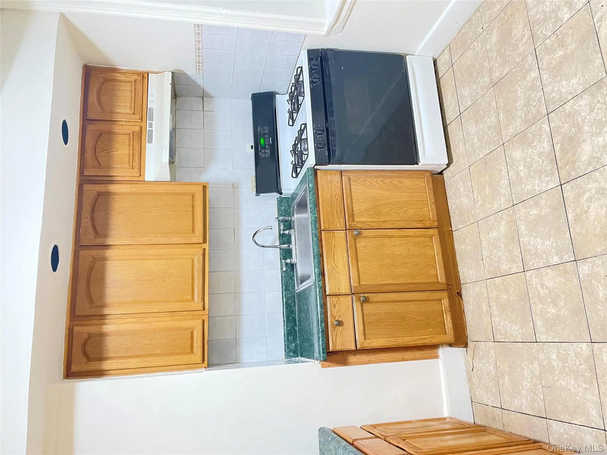 4433 Carpenter Avenue, New York, NY, 1 Bedroom Bedrooms, 4 Rooms Rooms,1 BathroomBathrooms,Residential Lease,For Rent,Carpenter,0,953135 4433 Carpenter Avenue, New York, NY, 1 Bedroom Bedrooms, 4 Rooms Rooms,1 BathroomBathrooms,Residential Lease,For Rent,Carpenter,0,953135