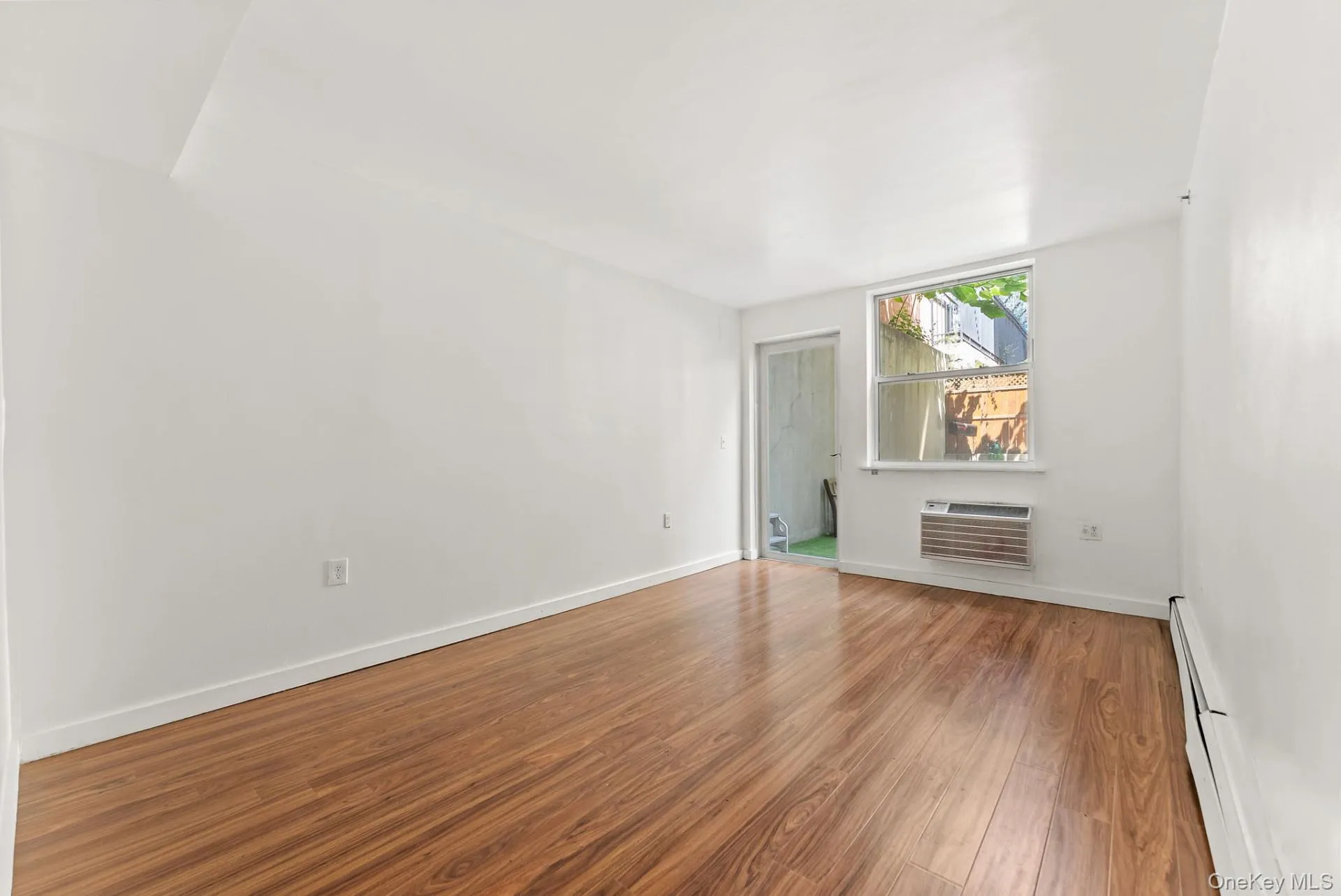 303 146th Street, New York, NY, 2 Bedrooms Bedrooms, 6 Rooms Rooms,1 BathroomBathrooms,Residential,For Rent,146th,0,953152 303 146th Street, New York, NY, 2 Bedrooms Bedrooms, 6 Rooms Rooms,1 BathroomBathrooms,Residential,For Rent,146th,0,953152