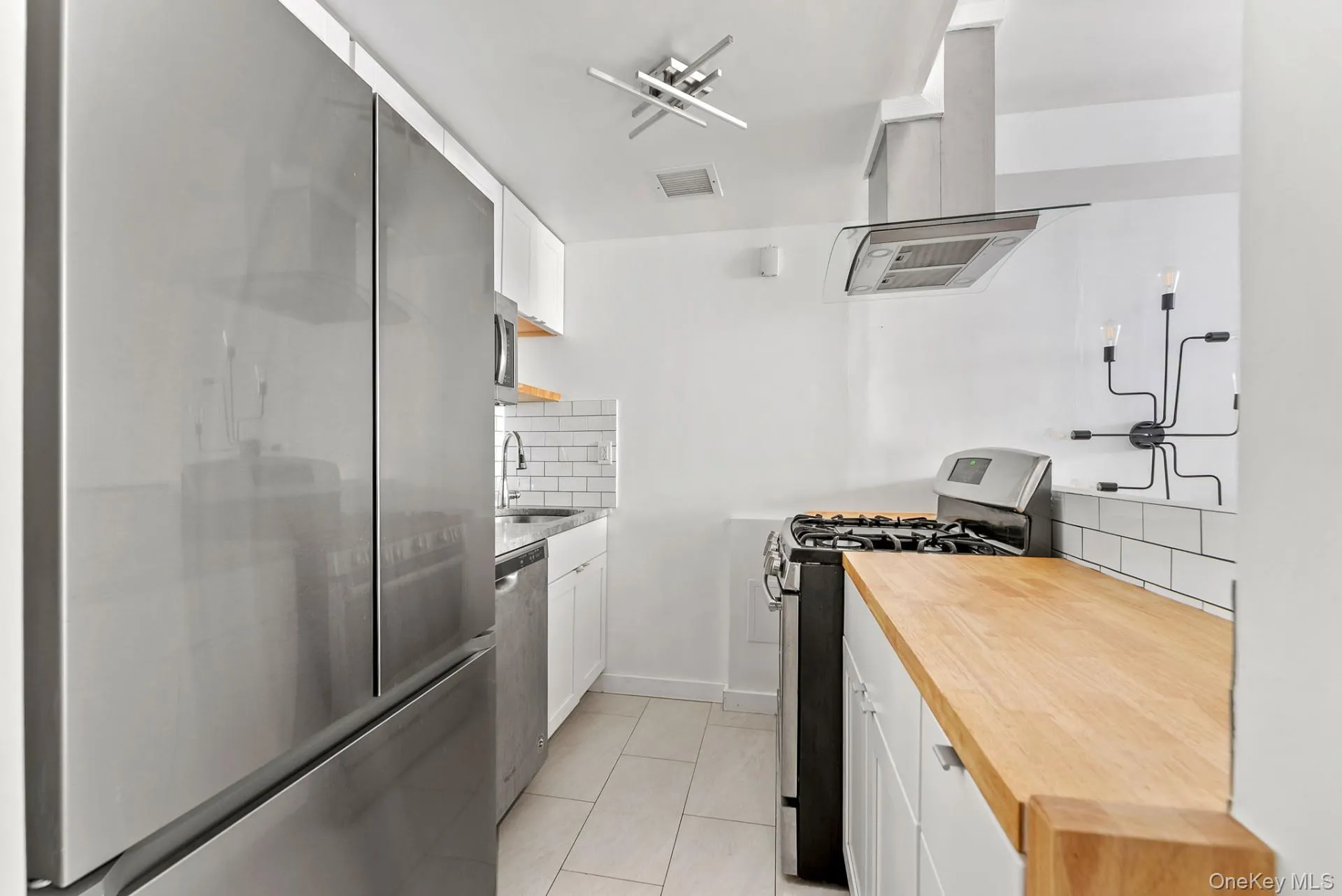 303 146th Street, New York, NY, 2 Bedrooms Bedrooms, 6 Rooms Rooms,1 BathroomBathrooms,Residential,For Rent,146th,0,953152 303 146th Street, New York, NY, 2 Bedrooms Bedrooms, 6 Rooms Rooms,1 BathroomBathrooms,Residential,For Rent,146th,0,953152