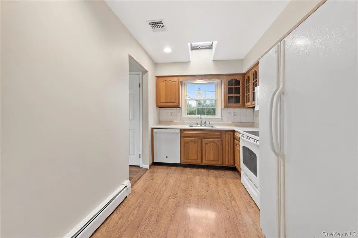 1736 Central Street, Yorktown, NY, 3 Bedrooms Bedrooms, 6 Rooms Rooms,1 BathroomBathrooms,Residential Lease,Idx,Central,0,953167 1736 Central Street, Yorktown, NY, 3 Bedrooms Bedrooms, 6 Rooms Rooms,1 BathroomBathrooms,Residential Lease,Idx,Central,0,953167