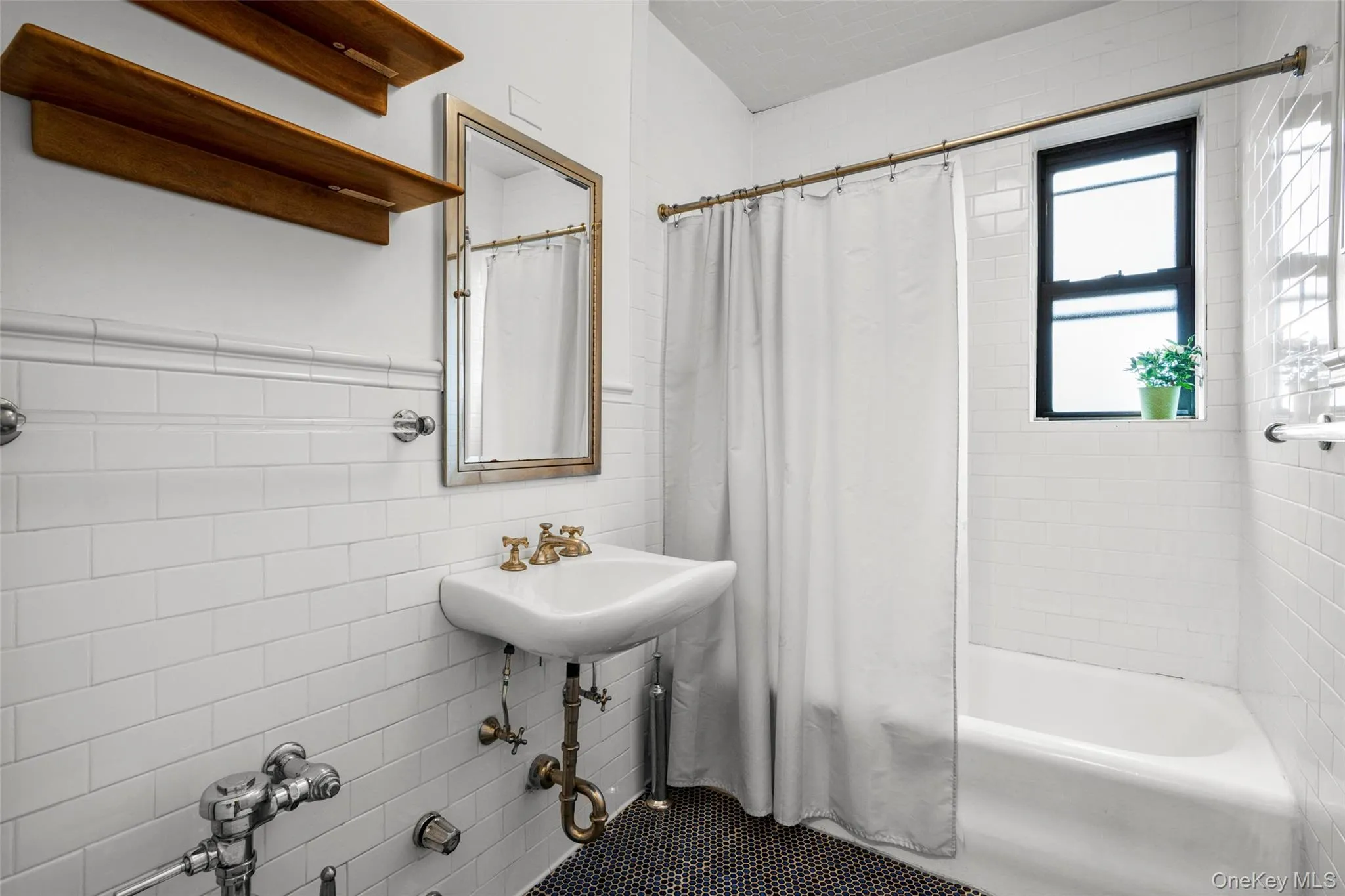 412 Munro Avenue, Mamaroneck, NY, 1 Bedroom Bedrooms, 4 Rooms Rooms,1 BathroomBathrooms,Residential Lease,For Rent,Munro,0,953171 412 Munro Avenue, Mamaroneck, NY, 1 Bedroom Bedrooms, 4 Rooms Rooms,1 BathroomBathrooms,Residential Lease,For Rent,Munro,0,953171