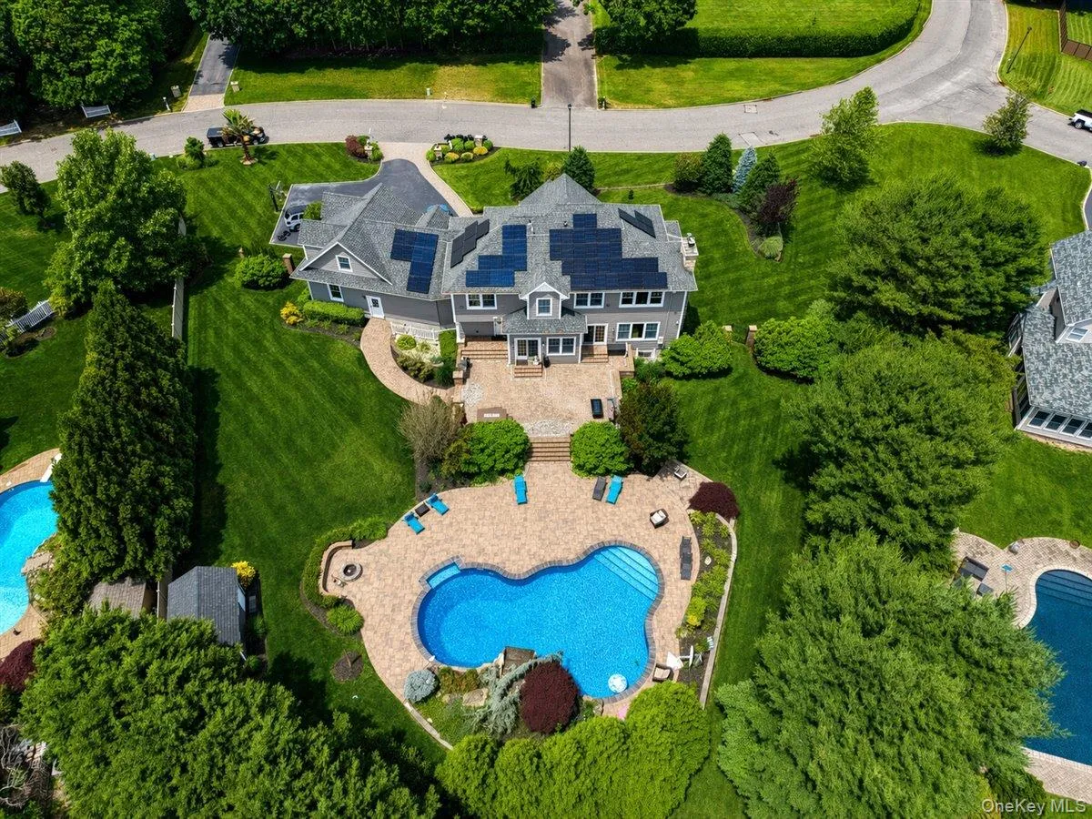 30 Hampton Drive, Brookhaven, NY, 5 Bedrooms Bedrooms, 9 Rooms Rooms,3 BathroomsBathrooms,Residential,For Rent,Hampton,0,KEY953185 30 Hampton Drive, Brookhaven, NY, 5 Bedrooms Bedrooms, 9 Rooms Rooms,3 BathroomsBathrooms,Residential,For Rent,Hampton,0,KEY953185