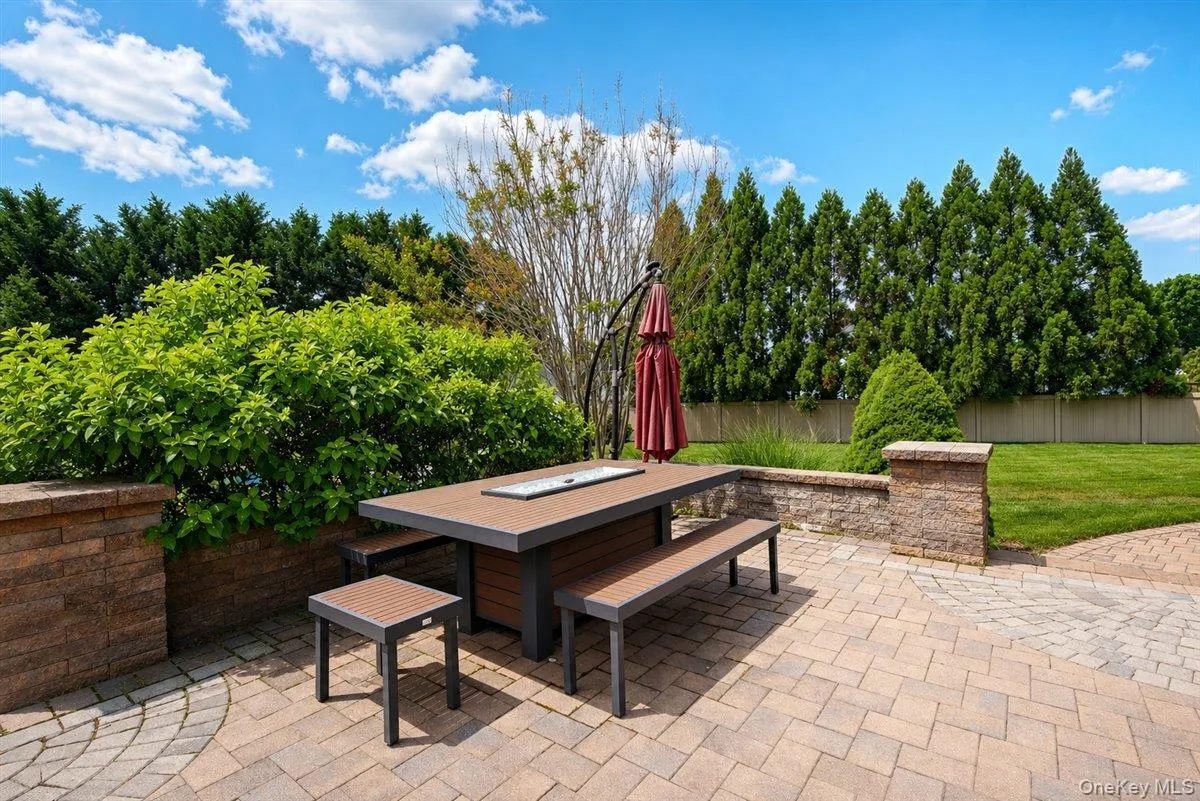 30 Hampton Drive, Brookhaven, NY, 5 Bedrooms Bedrooms, 9 Rooms Rooms,3 BathroomsBathrooms,Residential,For Rent,Hampton,0,KEY953185 30 Hampton Drive, Brookhaven, NY, 5 Bedrooms Bedrooms, 9 Rooms Rooms,3 BathroomsBathrooms,Residential,For Rent,Hampton,0,KEY953185