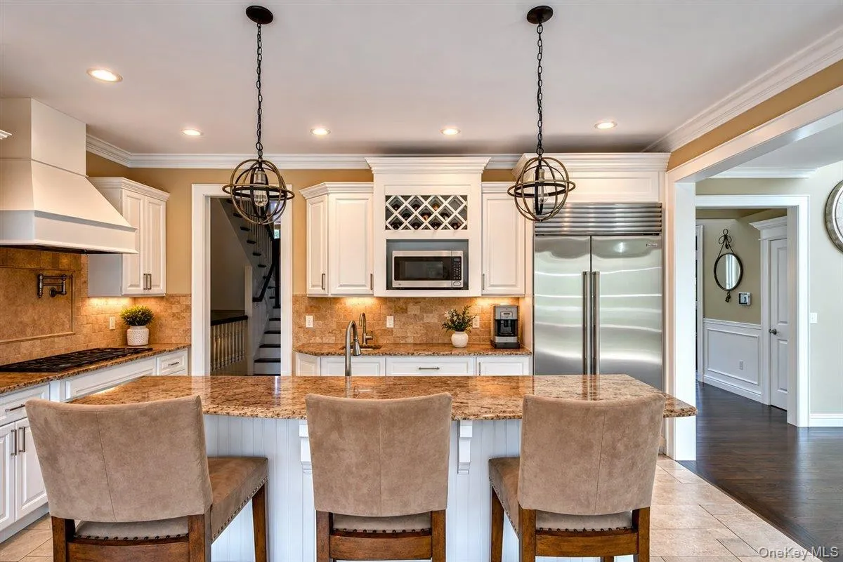 30 Hampton Drive, Brookhaven, NY, 5 Bedrooms Bedrooms, 9 Rooms Rooms,3 BathroomsBathrooms,Residential,For Rent,Hampton,0,KEY953185 30 Hampton Drive, Brookhaven, NY, 5 Bedrooms Bedrooms, 9 Rooms Rooms,3 BathroomsBathrooms,Residential,For Rent,Hampton,0,KEY953185