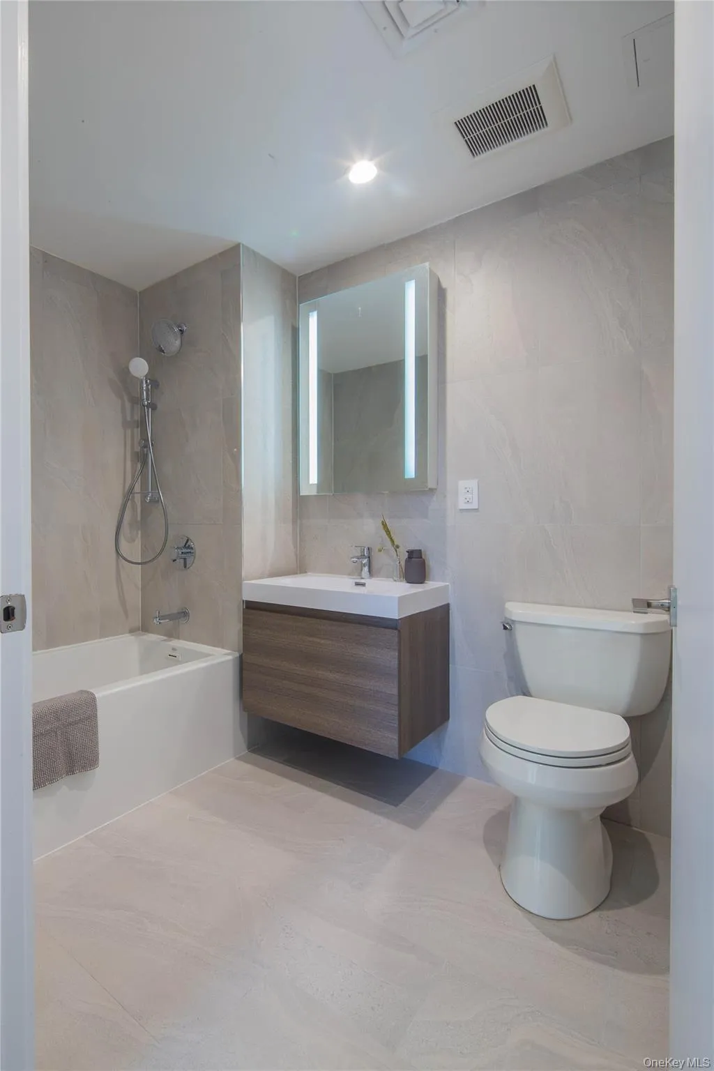14-33 31st Avenue, New York, NY, 2 Bedrooms Bedrooms, 5 Rooms Rooms,2 BathroomsBathrooms,Residential Lease,Idx,31st,0,953237 14-33 31st Avenue, New York, NY, 2 Bedrooms Bedrooms, 5 Rooms Rooms,2 BathroomsBathrooms,Residential Lease,Idx,31st,0,953237