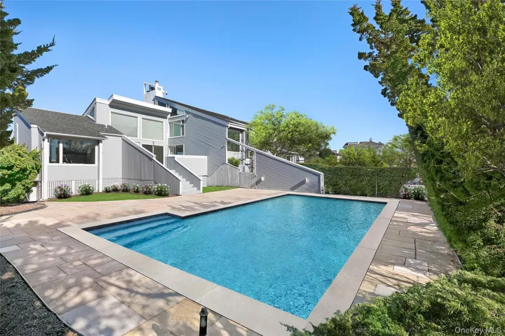 32 Dune, Southampton, New York 11978