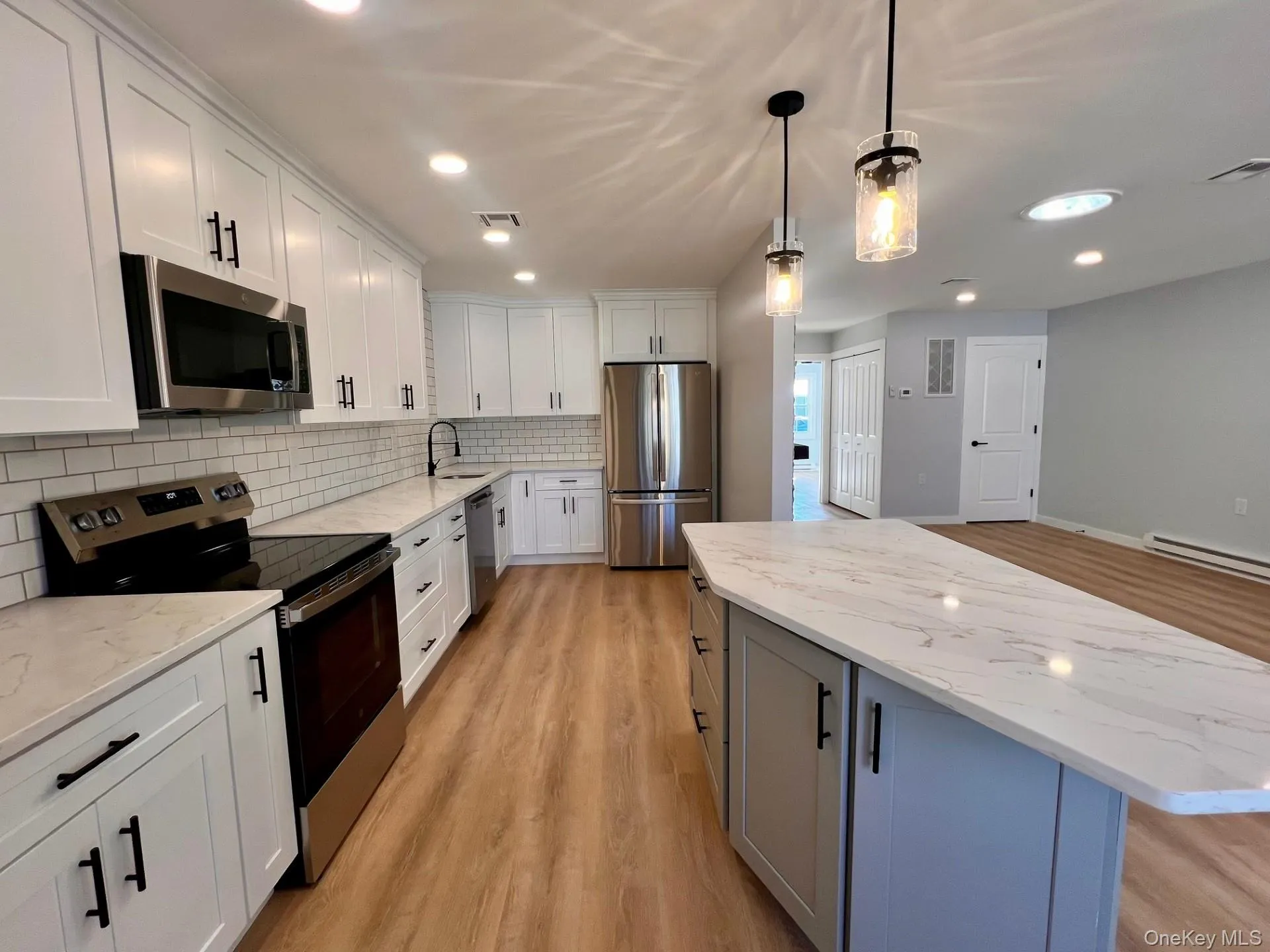 278 Berwick Court, Brookhaven, NY, 2 Bedrooms Bedrooms, 5 Rooms Rooms,1 BathroomBathrooms,Residential Sale,For Rent,Berwick,0,953317 278 Berwick Court, Brookhaven, NY, 2 Bedrooms Bedrooms, 5 Rooms Rooms,1 BathroomBathrooms,Residential Sale,For Rent,Berwick,0,953317