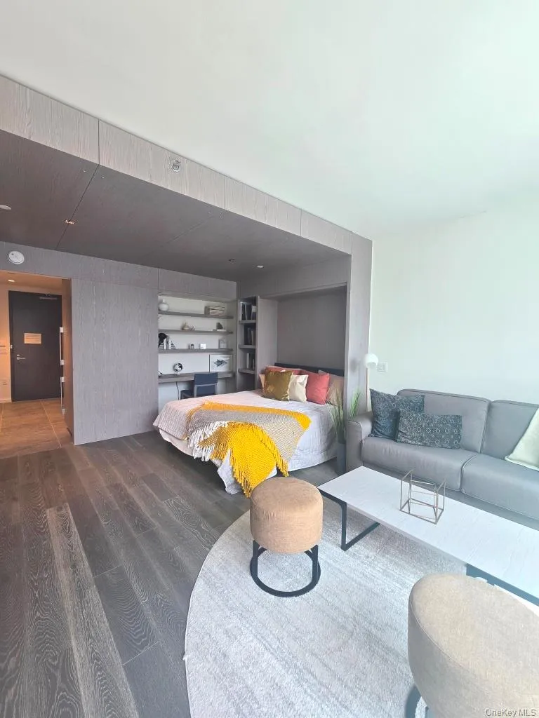 133-36 37th Avenue, New York, NY, 3 Rooms Rooms,1 BathroomBathrooms,Residential Lease,Idx,37th,0,953335 133-36 37th Avenue, New York, NY, 3 Rooms Rooms,1 BathroomBathrooms,Residential Lease,Idx,37th,0,953335