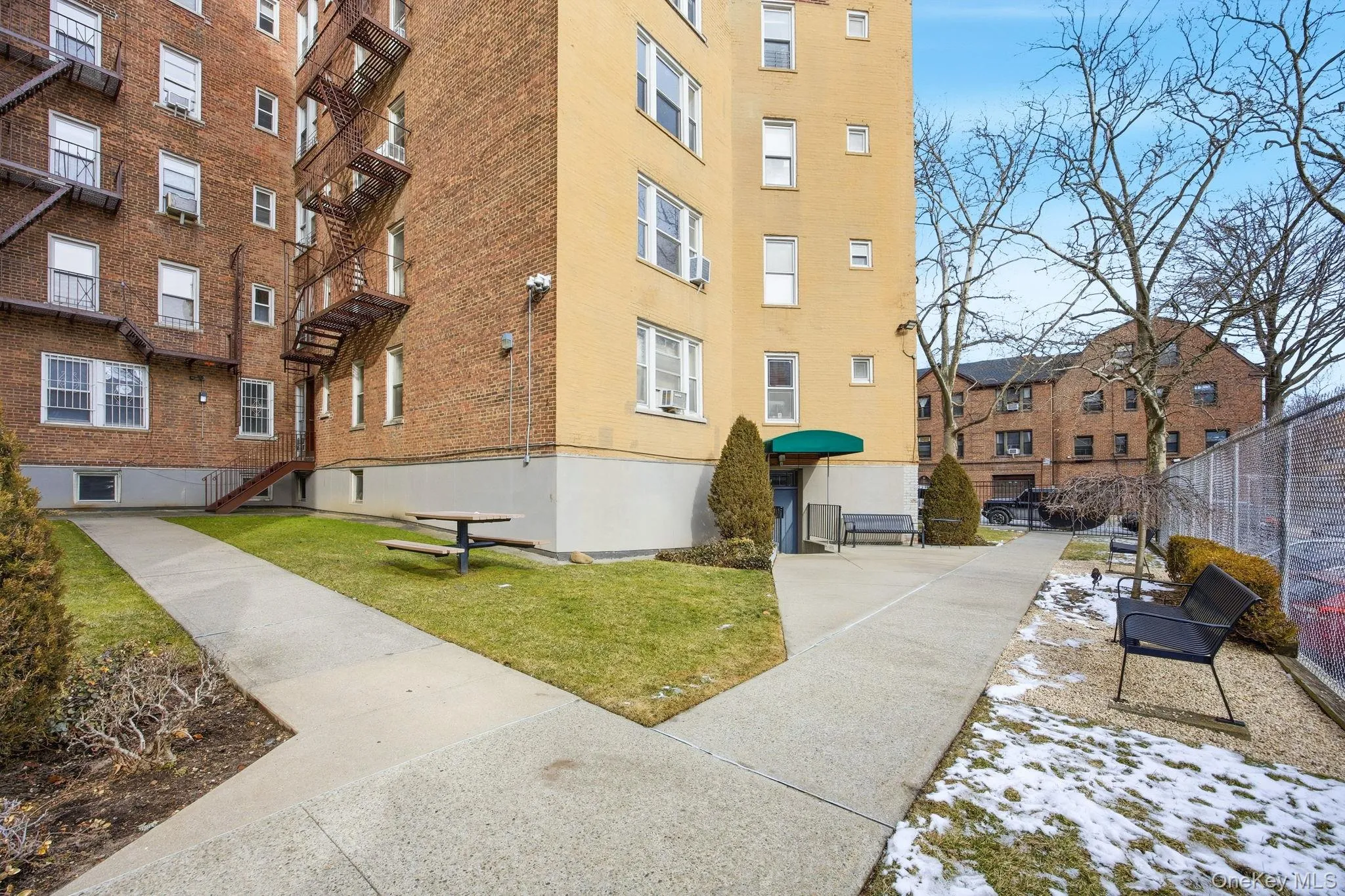 12416 84th Road, New York, NY, 3 Bedrooms Bedrooms, 7 Rooms Rooms,2 BathroomsBathrooms,Residential Sale,For Rent,84th,0,953352 12416 84th Road, New York, NY, 3 Bedrooms Bedrooms, 7 Rooms Rooms,2 BathroomsBathrooms,Residential Sale,For Rent,84th,0,953352