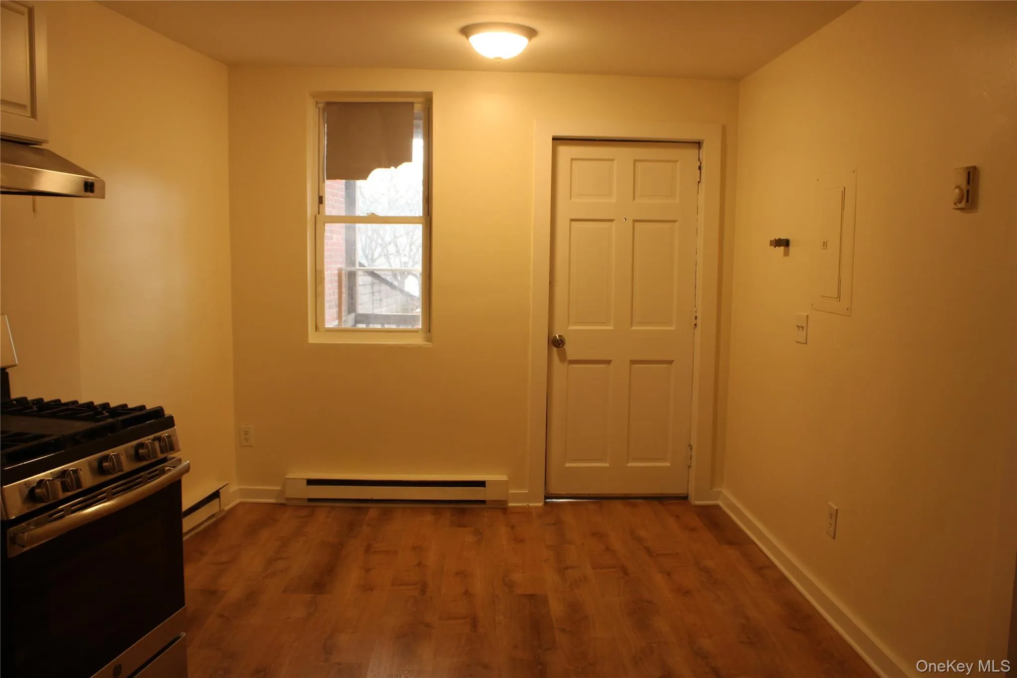 52 Bridge Street, Poughkeepsie, NY, 2 Bedrooms Bedrooms, 6 Rooms Rooms,1 BathroomBathrooms,Residential Lease,For Rent,Bridge,0,953383 52 Bridge Street, Poughkeepsie, NY, 2 Bedrooms Bedrooms, 6 Rooms Rooms,1 BathroomBathrooms,Residential Lease,For Rent,Bridge,0,953383