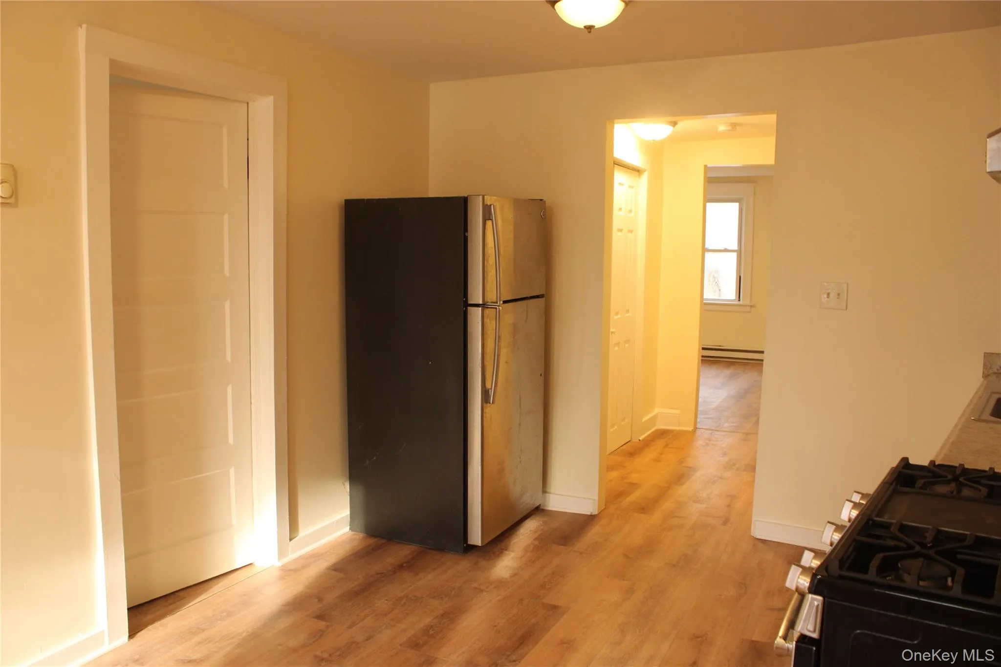 52 Bridge Street, Poughkeepsie, NY, 2 Bedrooms Bedrooms, 6 Rooms Rooms,1 BathroomBathrooms,Residential Lease,For Rent,Bridge,0,953383 52 Bridge Street, Poughkeepsie, NY, 2 Bedrooms Bedrooms, 6 Rooms Rooms,1 BathroomBathrooms,Residential Lease,For Rent,Bridge,0,953383