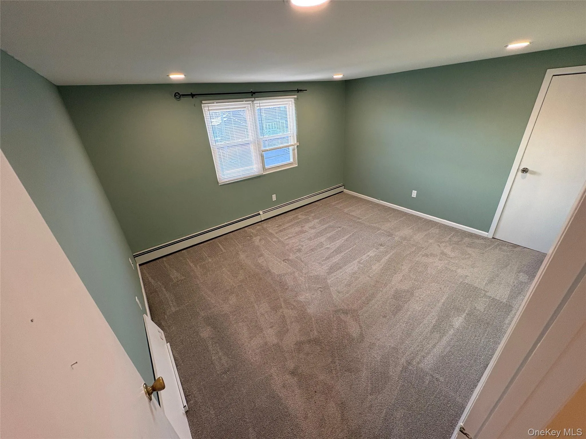 385 West Drive, Babylon, NY, 2 Bedrooms Bedrooms, 5 Rooms Rooms,1 BathroomBathrooms,Residential Lease,For Rent,West,0,953390 385 West Drive, Babylon, NY, 2 Bedrooms Bedrooms, 5 Rooms Rooms,1 BathroomBathrooms,Residential Lease,For Rent,West,0,953390