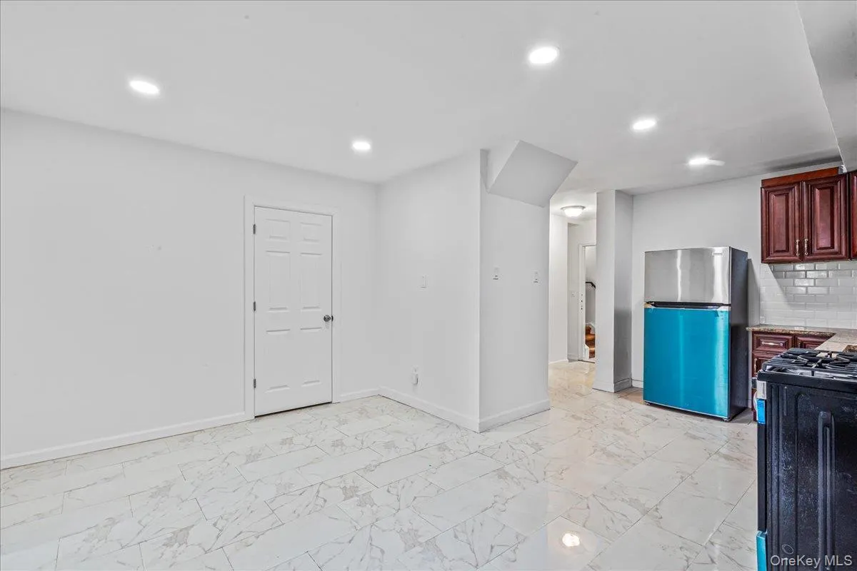 953A 217th Street, New York, NY, 5 Bedrooms Bedrooms, 9 Rooms Rooms,2 BathroomsBathrooms,Residential Lease,Idx,217th,0,953394 953A 217th Street, New York, NY, 5 Bedrooms Bedrooms, 9 Rooms Rooms,2 BathroomsBathrooms,Residential Lease,Idx,217th,0,953394