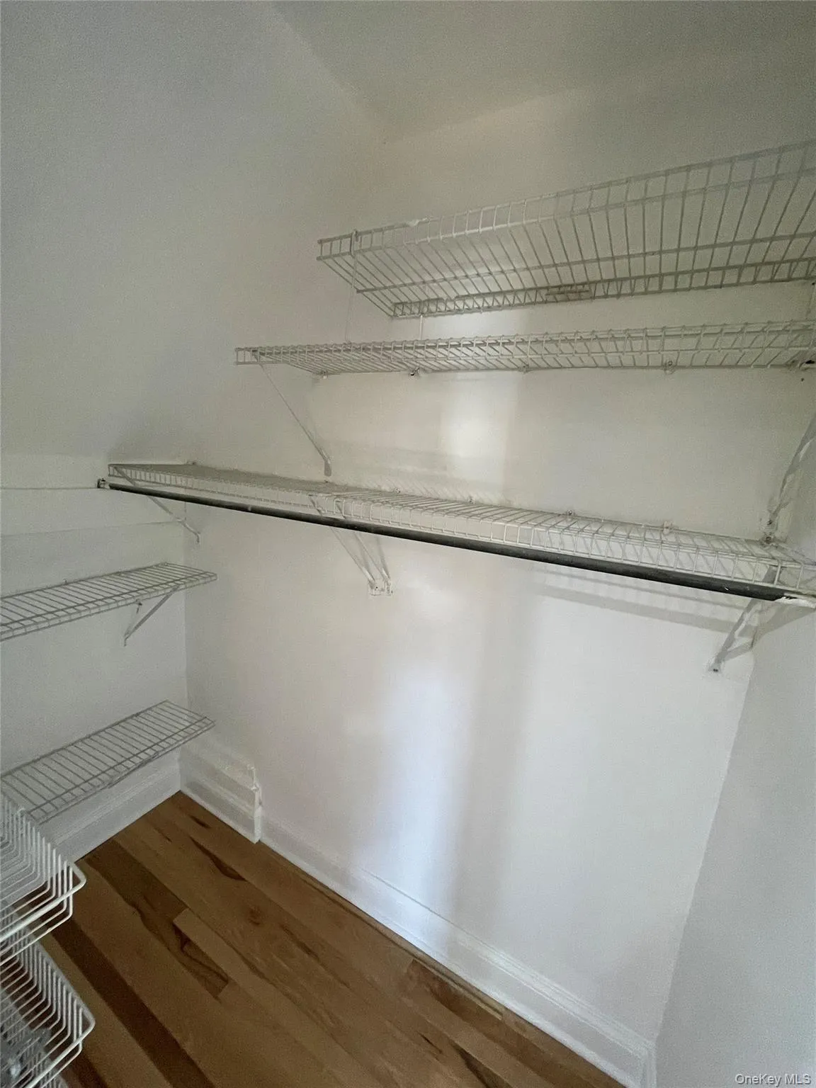 7838 80th Street, New York, NY, 2 Bedrooms Bedrooms, 4 Rooms Rooms,1 BathroomBathrooms,Residential Lease,Idx,80th,0,953410 7838 80th Street, New York, NY, 2 Bedrooms Bedrooms, 4 Rooms Rooms,1 BathroomBathrooms,Residential Lease,Idx,80th,0,953410