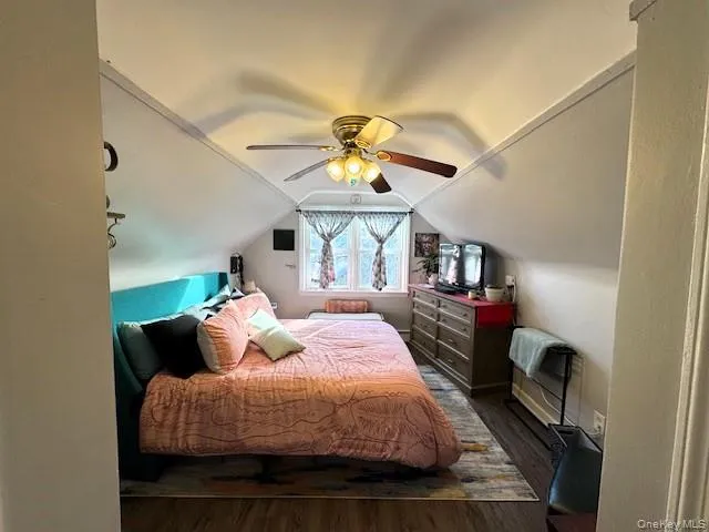 Bright and Spacious Bedroom Bright and Spacious Bedroom