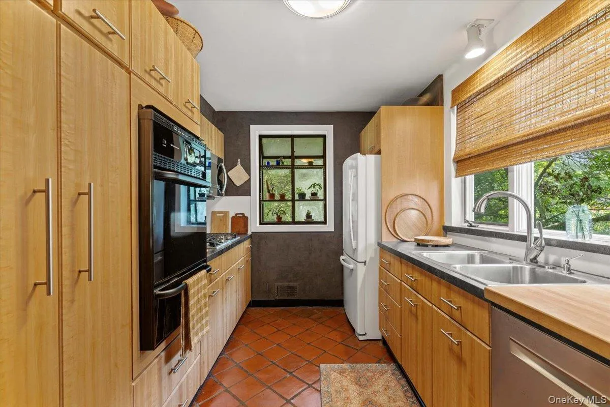 18 Harvard Lane, Greenburgh, NY, 3 Bedrooms Bedrooms, 7 Rooms Rooms,2 BathroomsBathrooms,Residential Lease,Idx,Harvard,0,953447 18 Harvard Lane, Greenburgh, NY, 3 Bedrooms Bedrooms, 7 Rooms Rooms,2 BathroomsBathrooms,Residential Lease,Idx,Harvard,0,953447