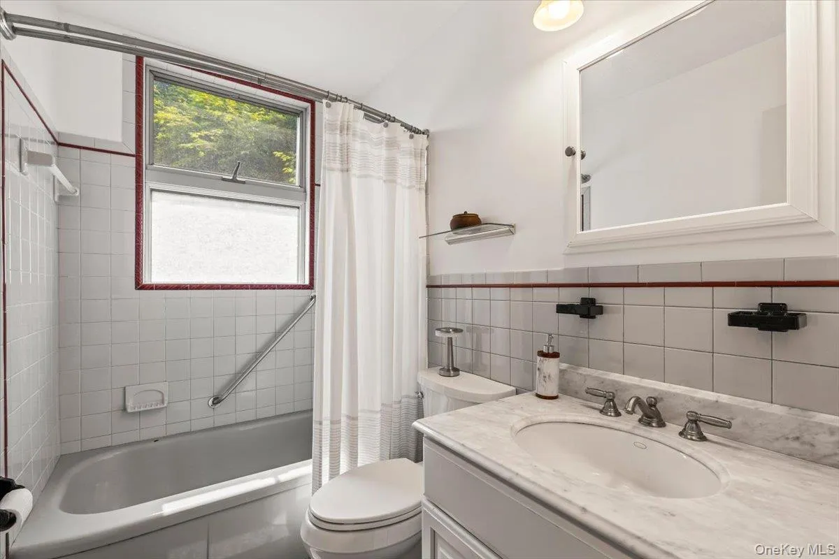 18 Harvard Lane, Greenburgh, NY, 3 Bedrooms Bedrooms, 7 Rooms Rooms,2 BathroomsBathrooms,Residential Lease,Idx,Harvard,0,953447 18 Harvard Lane, Greenburgh, NY, 3 Bedrooms Bedrooms, 7 Rooms Rooms,2 BathroomsBathrooms,Residential Lease,Idx,Harvard,0,953447