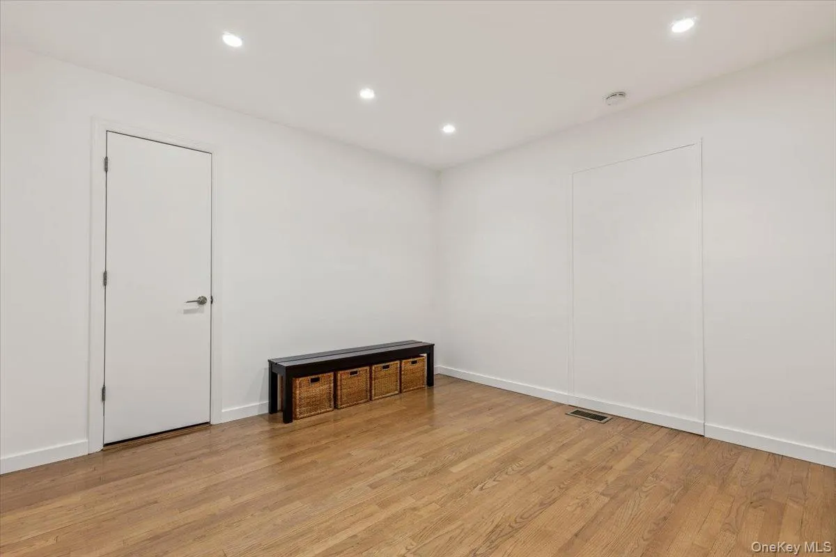 18 Harvard Lane, Greenburgh, NY, 3 Bedrooms Bedrooms, 7 Rooms Rooms,2 BathroomsBathrooms,Residential Lease,Idx,Harvard,0,953447 18 Harvard Lane, Greenburgh, NY, 3 Bedrooms Bedrooms, 7 Rooms Rooms,2 BathroomsBathrooms,Residential Lease,Idx,Harvard,0,953447