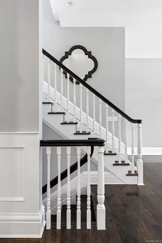 27 Victorian Lane, Oyster Bay, NY, 6 Bedrooms Bedrooms, 11 Rooms Rooms,7 BathroomsBathrooms,Residential,For Rent,Victorian,0,953450 27 Victorian Lane, Oyster Bay, NY, 6 Bedrooms Bedrooms, 11 Rooms Rooms,7 BathroomsBathrooms,Residential,For Rent,Victorian,0,953450