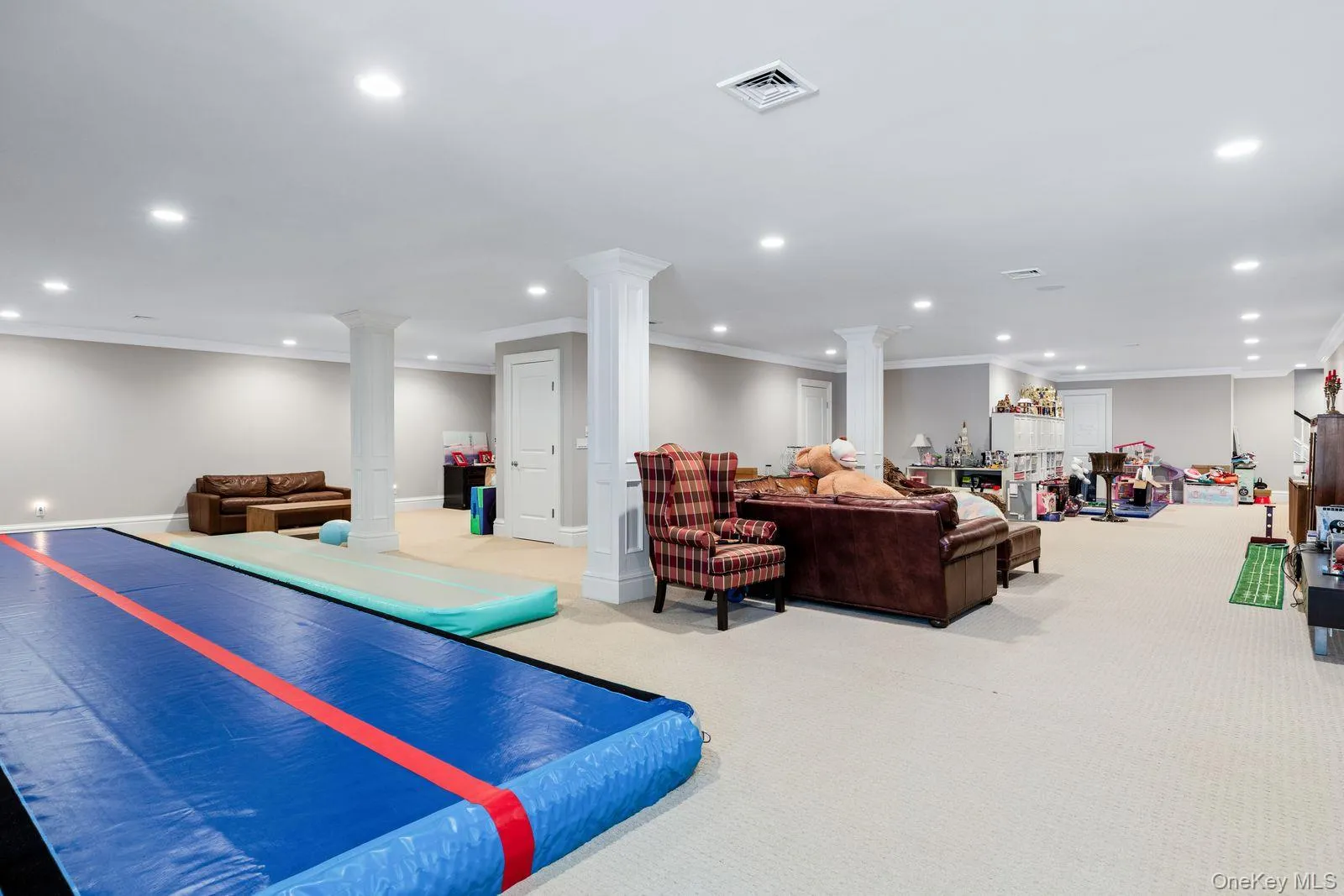 27 Victorian Lane, Oyster Bay, NY, 6 Bedrooms Bedrooms, 11 Rooms Rooms,7 BathroomsBathrooms,Residential,For Rent,Victorian,0,953450 27 Victorian Lane, Oyster Bay, NY, 6 Bedrooms Bedrooms, 11 Rooms Rooms,7 BathroomsBathrooms,Residential,For Rent,Victorian,0,953450