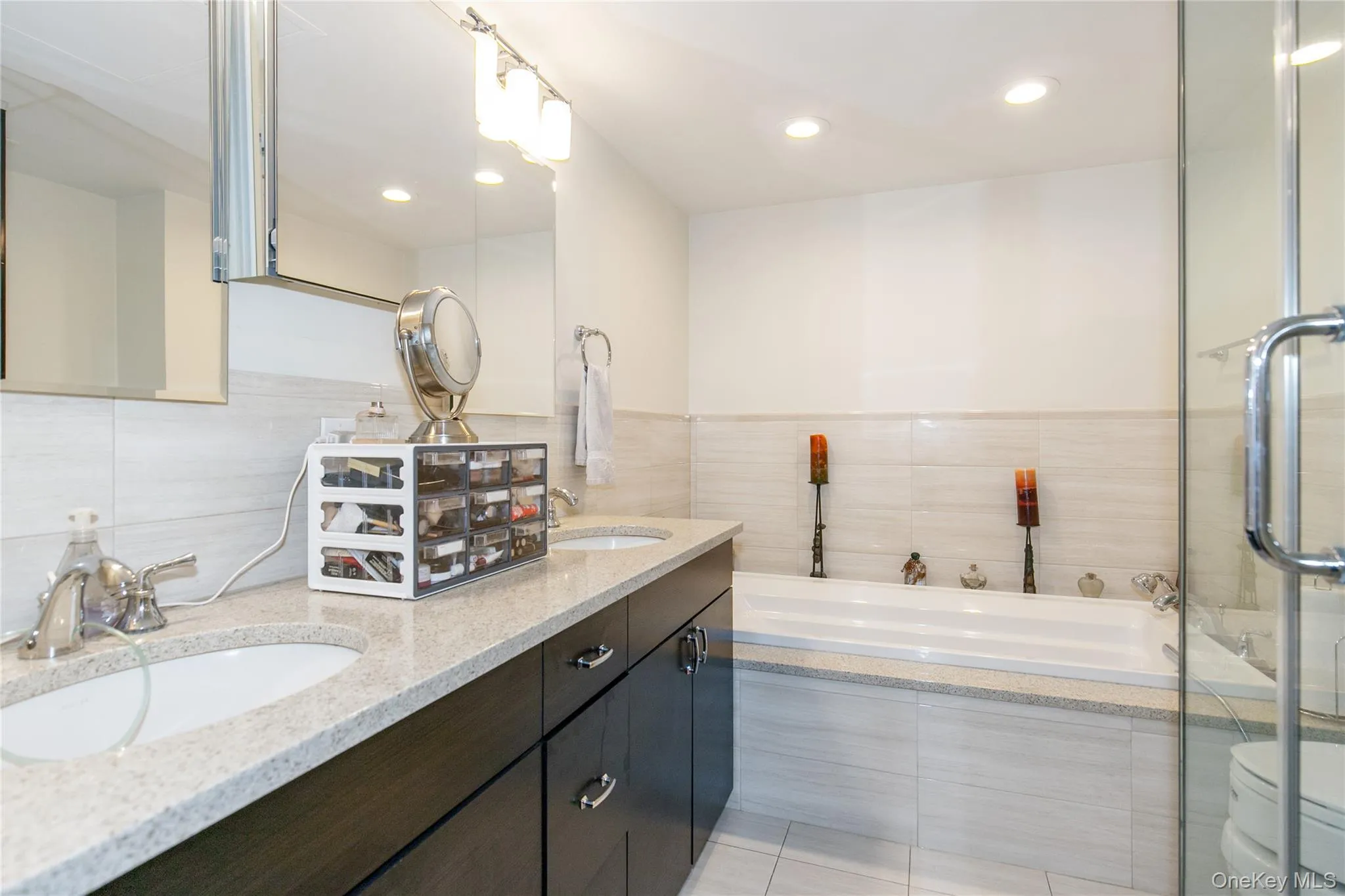 12 Bond Street, North Hempstead, NY, 2 Bedrooms Bedrooms, 5 Rooms Rooms,2 BathroomsBathrooms,Residential Lease,Idx,Bond,0,953453 12 Bond Street, North Hempstead, NY, 2 Bedrooms Bedrooms, 5 Rooms Rooms,2 BathroomsBathrooms,Residential Lease,Idx,Bond,0,953453