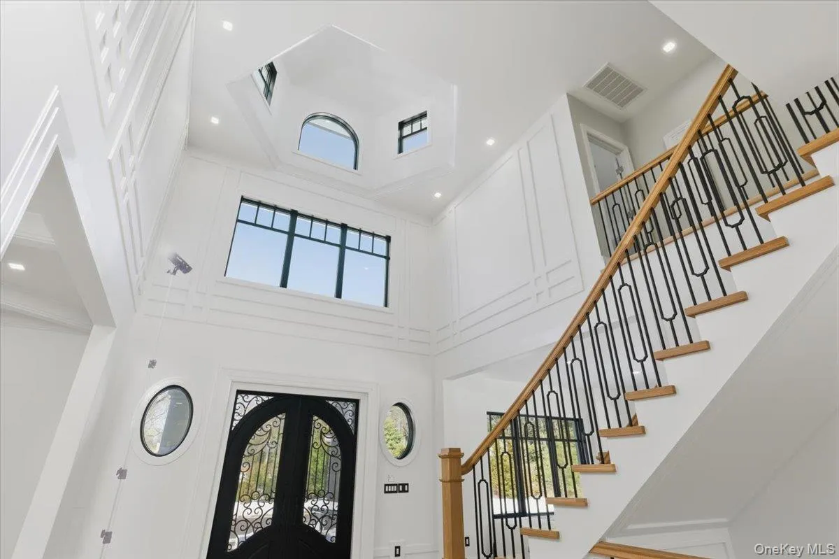 26 Saint Andrews Court, North Hempstead, NY, 5 Bedrooms Bedrooms, 11 Rooms Rooms,5 BathroomsBathrooms,Residential Sale,For Rent,Saint Andrews,0,953465 26 Saint Andrews Court, North Hempstead, NY, 5 Bedrooms Bedrooms, 11 Rooms Rooms,5 BathroomsBathrooms,Residential Sale,For Rent,Saint Andrews,0,953465