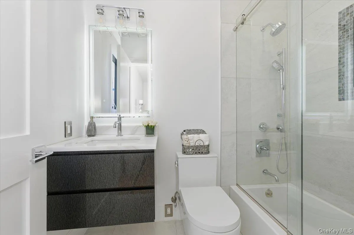 BR 3 - Bath BR 3 - Bath