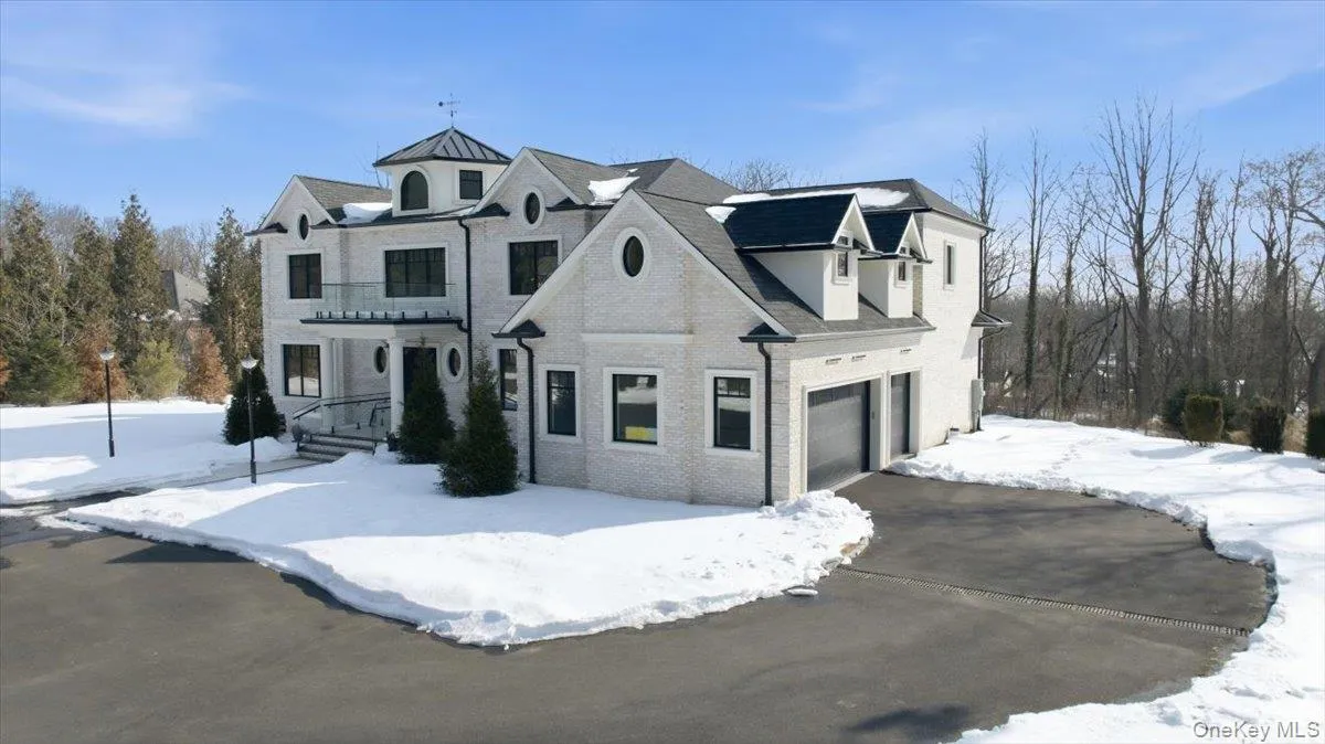 26 Saint Andrews Court, North Hempstead, NY, 5 Bedrooms Bedrooms, 11 Rooms Rooms,5 BathroomsBathrooms,Residential Sale,For Rent,Saint Andrews,0,953465 26 Saint Andrews Court, North Hempstead, NY, 5 Bedrooms Bedrooms, 11 Rooms Rooms,5 BathroomsBathrooms,Residential Sale,For Rent,Saint Andrews,0,953465