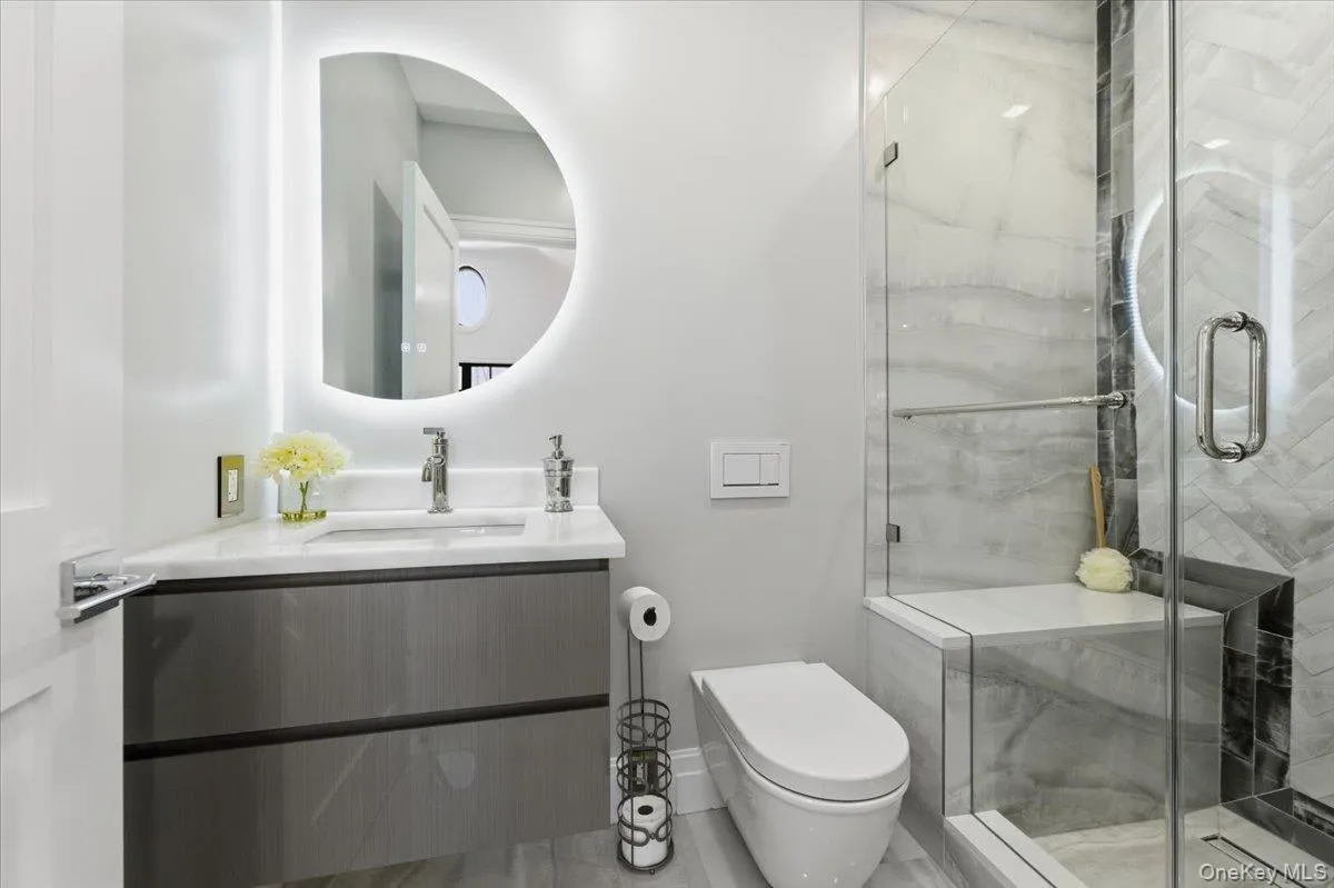 BR 2 - Bath BR 2 - Bath
