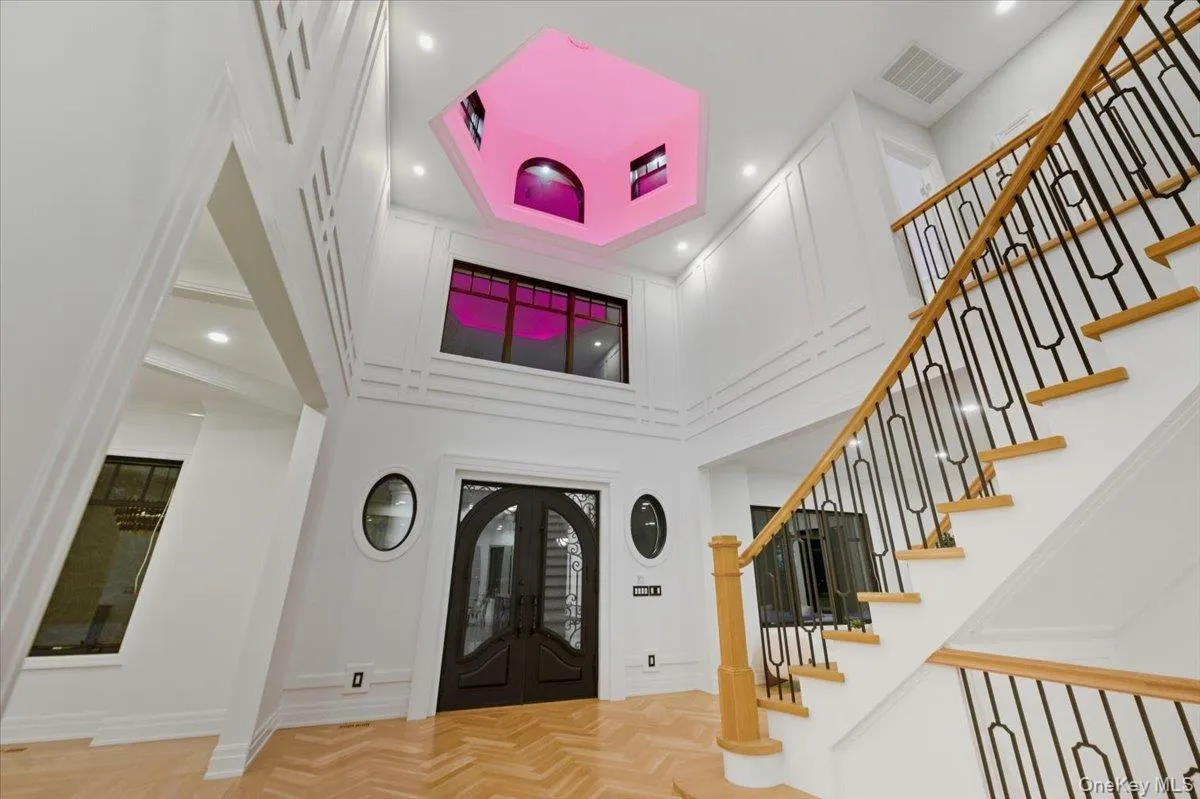 Entry Foyer Dome - Changes colors Entry Foyer Dome - Changes colors
