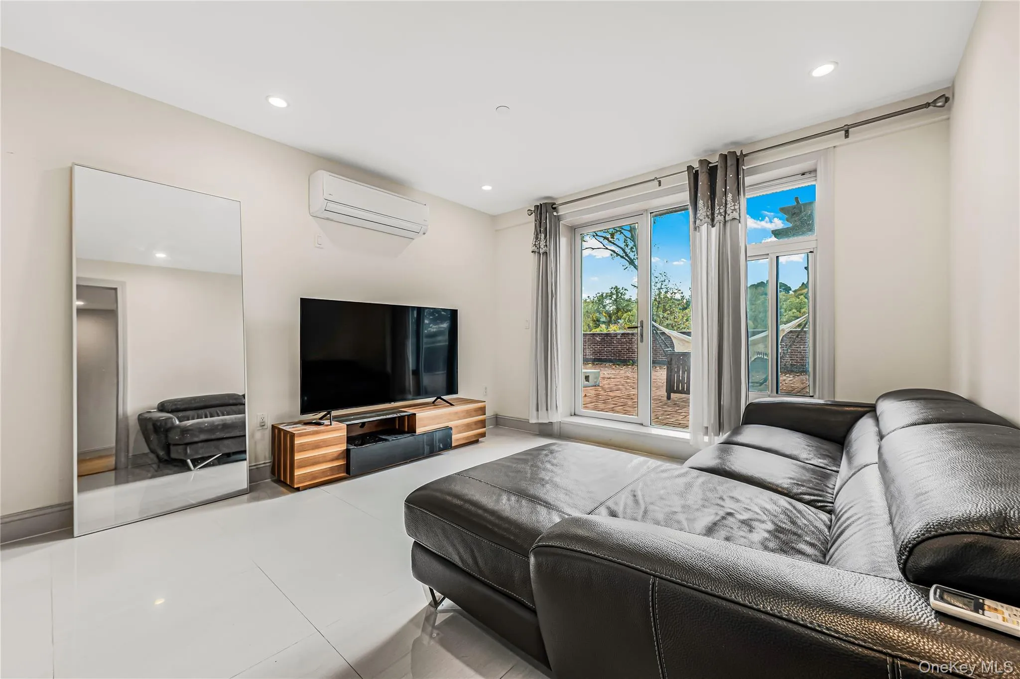 6538 austin st, New York, NY, 2 Bedrooms Bedrooms, 4 Rooms Rooms,2 BathroomsBathrooms,Residential,For Rent,austin st,0,953503 6538 austin st, New York, NY, 2 Bedrooms Bedrooms, 4 Rooms Rooms,2 BathroomsBathrooms,Residential,For Rent,austin st,0,953503