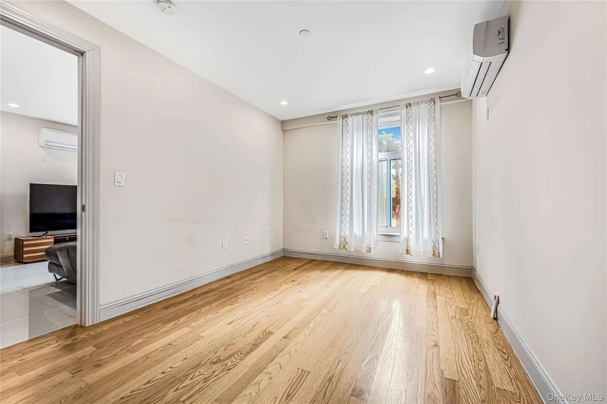 6538 austin st, New York, NY, 2 Bedrooms Bedrooms, 4 Rooms Rooms,2 BathroomsBathrooms,Residential,For Rent,austin st,0,953503 6538 austin st, New York, NY, 2 Bedrooms Bedrooms, 4 Rooms Rooms,2 BathroomsBathrooms,Residential,For Rent,austin st,0,953503