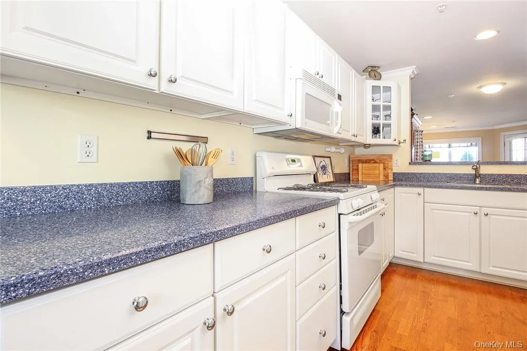 213 Waterside Close, Peekskill, NY, 3 Bedrooms Bedrooms, 6 Rooms Rooms,2 BathroomsBathrooms,Residential Lease,For Rent,Waterside,0,953505 213 Waterside Close, Peekskill, NY, 3 Bedrooms Bedrooms, 6 Rooms Rooms,2 BathroomsBathrooms,Residential Lease,For Rent,Waterside,0,953505