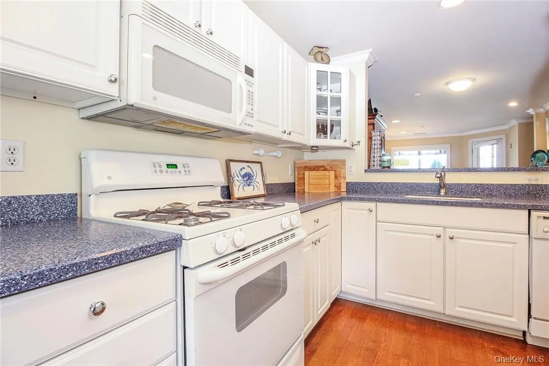 213 Waterside Close, Peekskill, NY, 3 Bedrooms Bedrooms, 6 Rooms Rooms,2 BathroomsBathrooms,Residential Lease,For Rent,Waterside,0,953505 213 Waterside Close, Peekskill, NY, 3 Bedrooms Bedrooms, 6 Rooms Rooms,2 BathroomsBathrooms,Residential Lease,For Rent,Waterside,0,953505