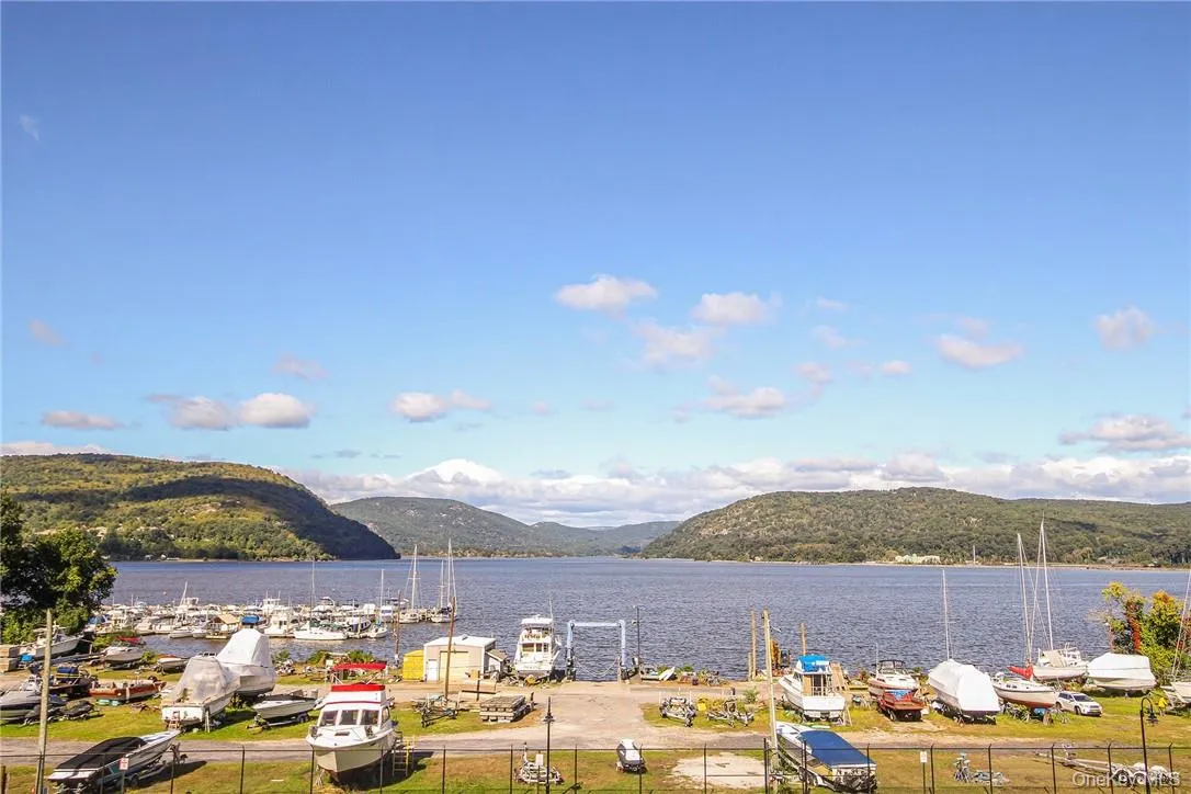 213 Waterside Close, Peekskill, NY, 3 Bedrooms Bedrooms, 6 Rooms Rooms,2 BathroomsBathrooms,Residential Lease,For Rent,Waterside,0,953505 213 Waterside Close, Peekskill, NY, 3 Bedrooms Bedrooms, 6 Rooms Rooms,2 BathroomsBathrooms,Residential Lease,For Rent,Waterside,0,953505