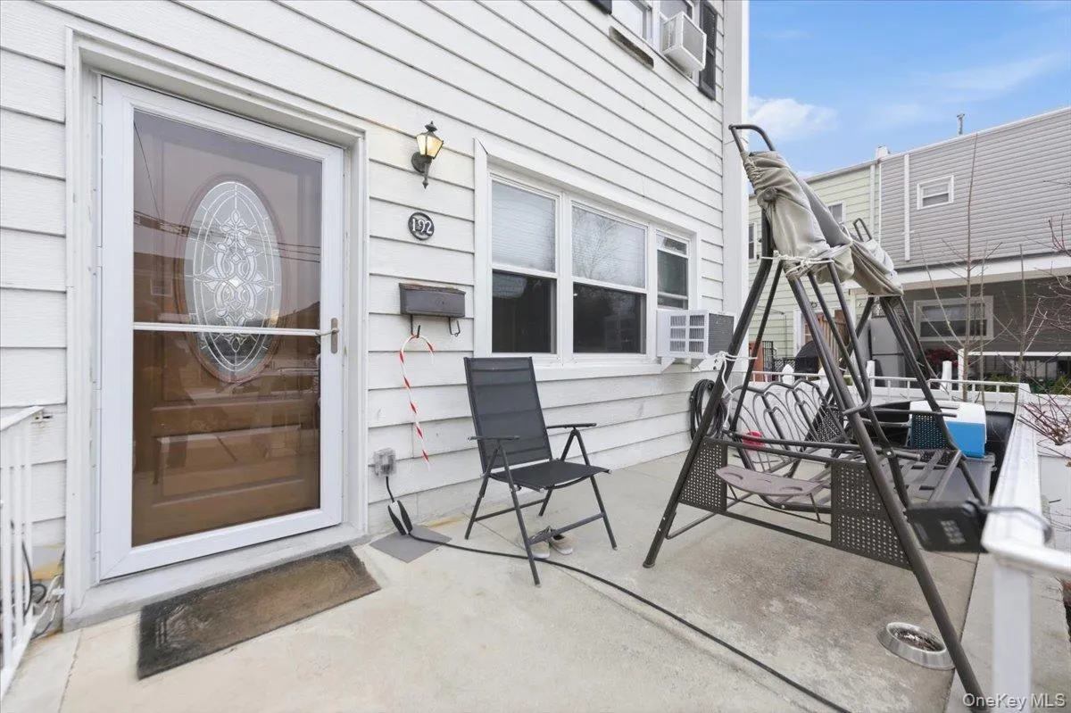 192 Huntington Avenue, New York, NY, 3 Bedrooms Bedrooms, 7 Rooms Rooms,2 BathroomsBathrooms,Residential,For Rent,Huntington,0,953518 192 Huntington Avenue, New York, NY, 3 Bedrooms Bedrooms, 7 Rooms Rooms,2 BathroomsBathrooms,Residential,For Rent,Huntington,0,953518