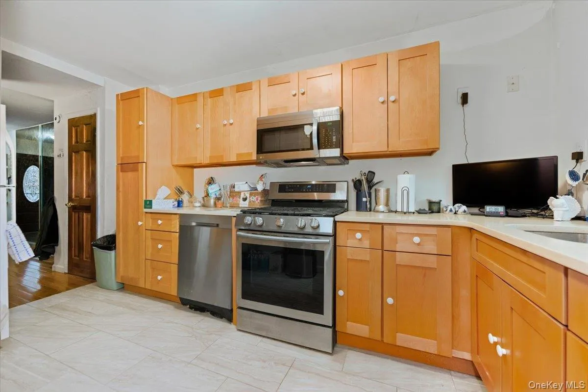 192 Huntington Avenue, New York, NY, 3 Bedrooms Bedrooms, 7 Rooms Rooms,2 BathroomsBathrooms,Residential,For Rent,Huntington,0,953518 192 Huntington Avenue, New York, NY, 3 Bedrooms Bedrooms, 7 Rooms Rooms,2 BathroomsBathrooms,Residential,For Rent,Huntington,0,953518