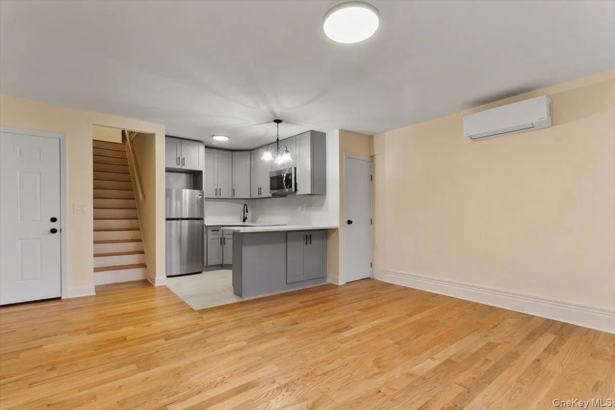 116 Corlies Avenue, Pelham, NY, 4 Bedrooms Bedrooms, 8 Rooms Rooms,1 BathroomBathrooms,Residential Lease,Idx,Corlies,0,953533 116 Corlies Avenue, Pelham, NY, 4 Bedrooms Bedrooms, 8 Rooms Rooms,1 BathroomBathrooms,Residential Lease,Idx,Corlies,0,953533