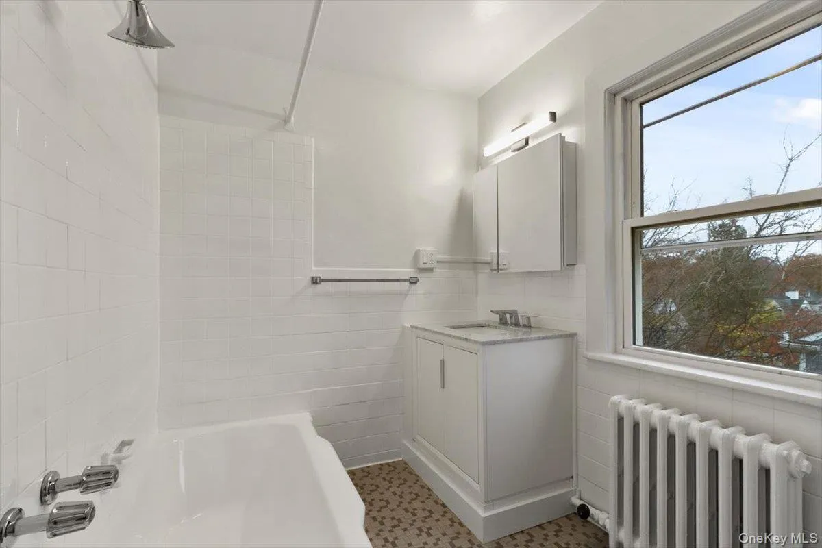 116 Corlies Avenue, Pelham, NY, 4 Bedrooms Bedrooms, 8 Rooms Rooms,1 BathroomBathrooms,Residential Lease,Idx,Corlies,0,953533 116 Corlies Avenue, Pelham, NY, 4 Bedrooms Bedrooms, 8 Rooms Rooms,1 BathroomBathrooms,Residential Lease,Idx,Corlies,0,953533