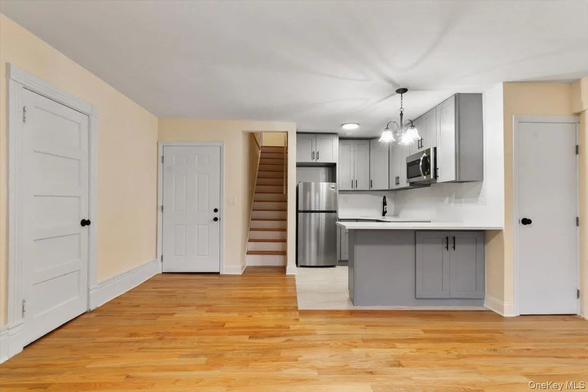 116 Corlies Avenue, Pelham, NY, 4 Bedrooms Bedrooms, 8 Rooms Rooms,1 BathroomBathrooms,Residential Lease,Idx,Corlies,0,953533 116 Corlies Avenue, Pelham, NY, 4 Bedrooms Bedrooms, 8 Rooms Rooms,1 BathroomBathrooms,Residential Lease,Idx,Corlies,0,953533