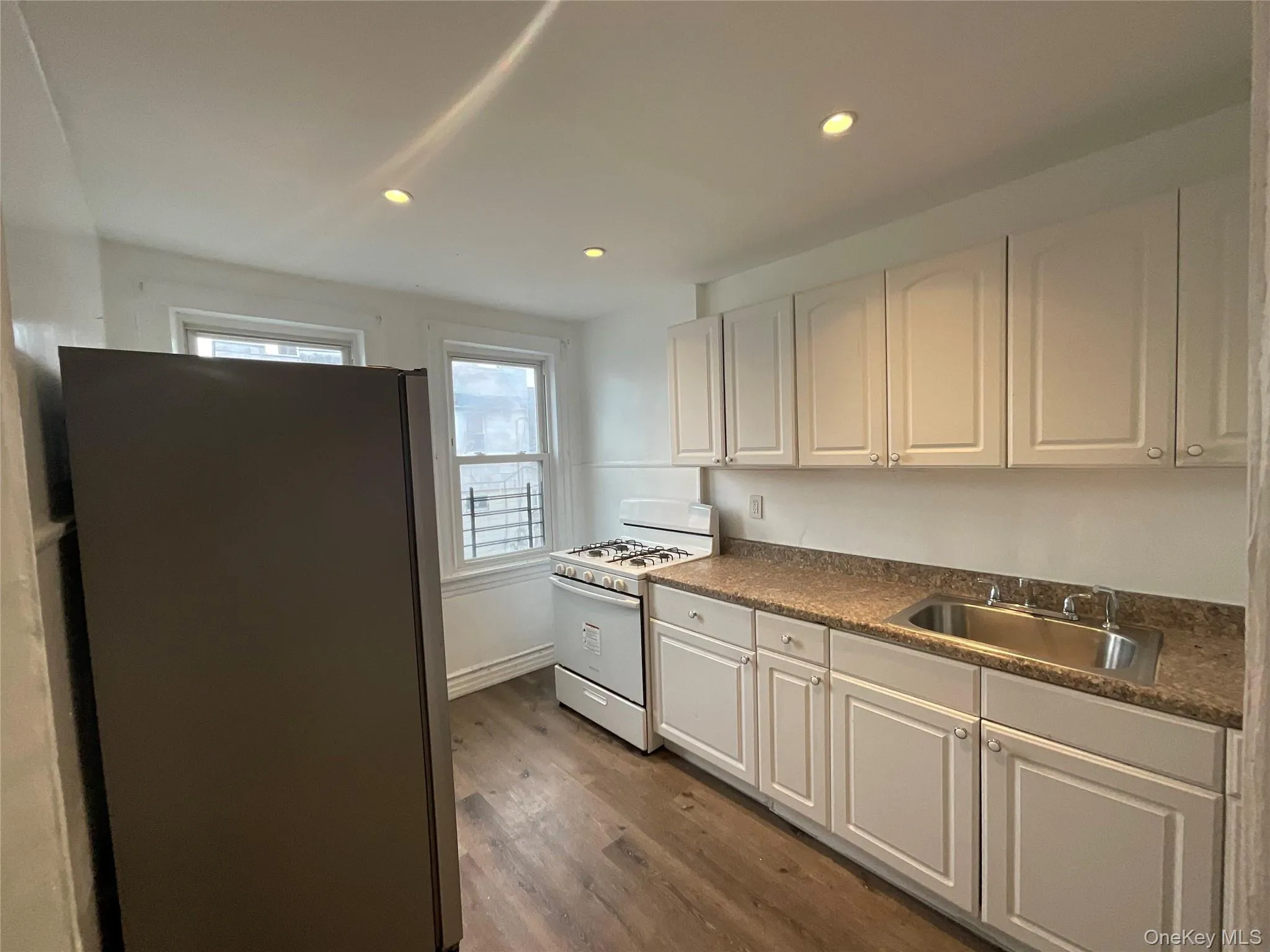 5906 59th Drive, New York, NY, 3 Bedrooms Bedrooms, 6 Rooms Rooms,1 BathroomBathrooms,Residential Lease,Idx,59th,0,953538 5906 59th Drive, New York, NY, 3 Bedrooms Bedrooms, 6 Rooms Rooms,1 BathroomBathrooms,Residential Lease,Idx,59th,0,953538