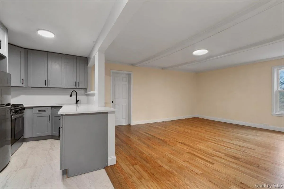 116 Corlies Avenue, Pelham, NY, 2 Bedrooms Bedrooms, 4 Rooms Rooms,1 BathroomBathrooms,Residential Lease,Idx,Corlies,0,953551 116 Corlies Avenue, Pelham, NY, 2 Bedrooms Bedrooms, 4 Rooms Rooms,1 BathroomBathrooms,Residential Lease,Idx,Corlies,0,953551