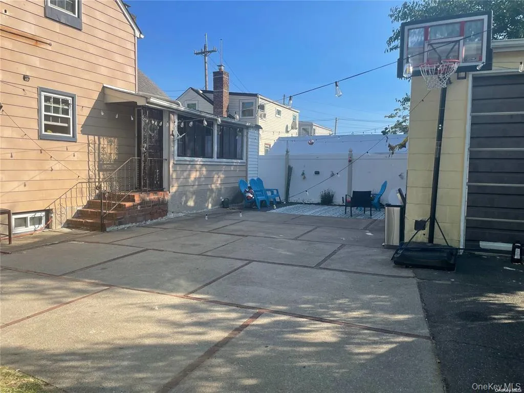 25 Grand Street, Hempstead, NY, 4 Bedrooms Bedrooms, 10 Rooms Rooms,2 BathroomsBathrooms,Residential Lease,Idx,Grand,0,953566 25 Grand Street, Hempstead, NY, 4 Bedrooms Bedrooms, 10 Rooms Rooms,2 BathroomsBathrooms,Residential Lease,Idx,Grand,0,953566