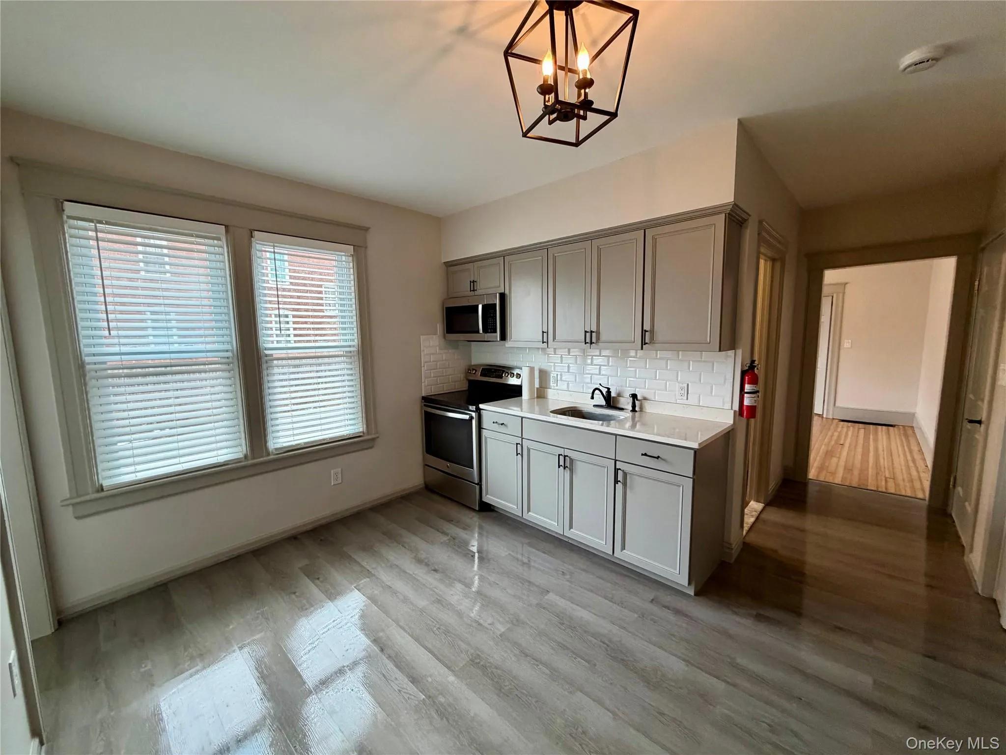 11 Franklin Street, Poughkeepsie, NY, 2 Bedrooms Bedrooms, 4 Rooms Rooms,1 BathroomBathrooms,Residential Lease,Idx,Franklin,0,953571 11 Franklin Street, Poughkeepsie, NY, 2 Bedrooms Bedrooms, 4 Rooms Rooms,1 BathroomBathrooms,Residential Lease,Idx,Franklin,0,953571