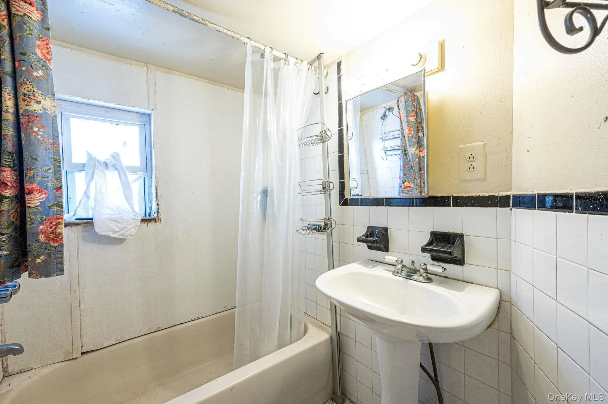 2222 127th Street, New York, NY, 2 Bedrooms Bedrooms, 3 Rooms Rooms,1 BathroomBathrooms,Residential Sale,For Rent,127th,0,953585 2222 127th Street, New York, NY, 2 Bedrooms Bedrooms, 3 Rooms Rooms,1 BathroomBathrooms,Residential Sale,For Rent,127th,0,953585