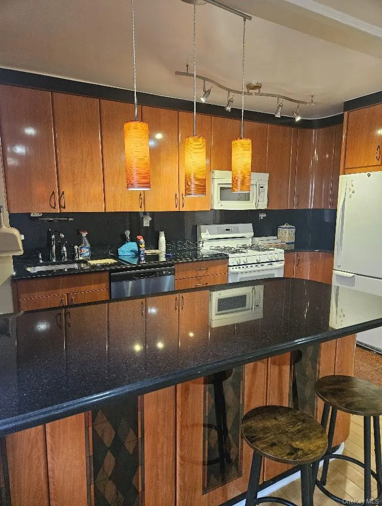 105-15 66 Avenue, New York, NY, 1 Bedroom Bedrooms, 4 Rooms Rooms,1 BathroomBathrooms,Residential Lease,Idx,66,0,953635 105-15 66 Avenue, New York, NY, 1 Bedroom Bedrooms, 4 Rooms Rooms,1 BathroomBathrooms,Residential Lease,Idx,66,0,953635