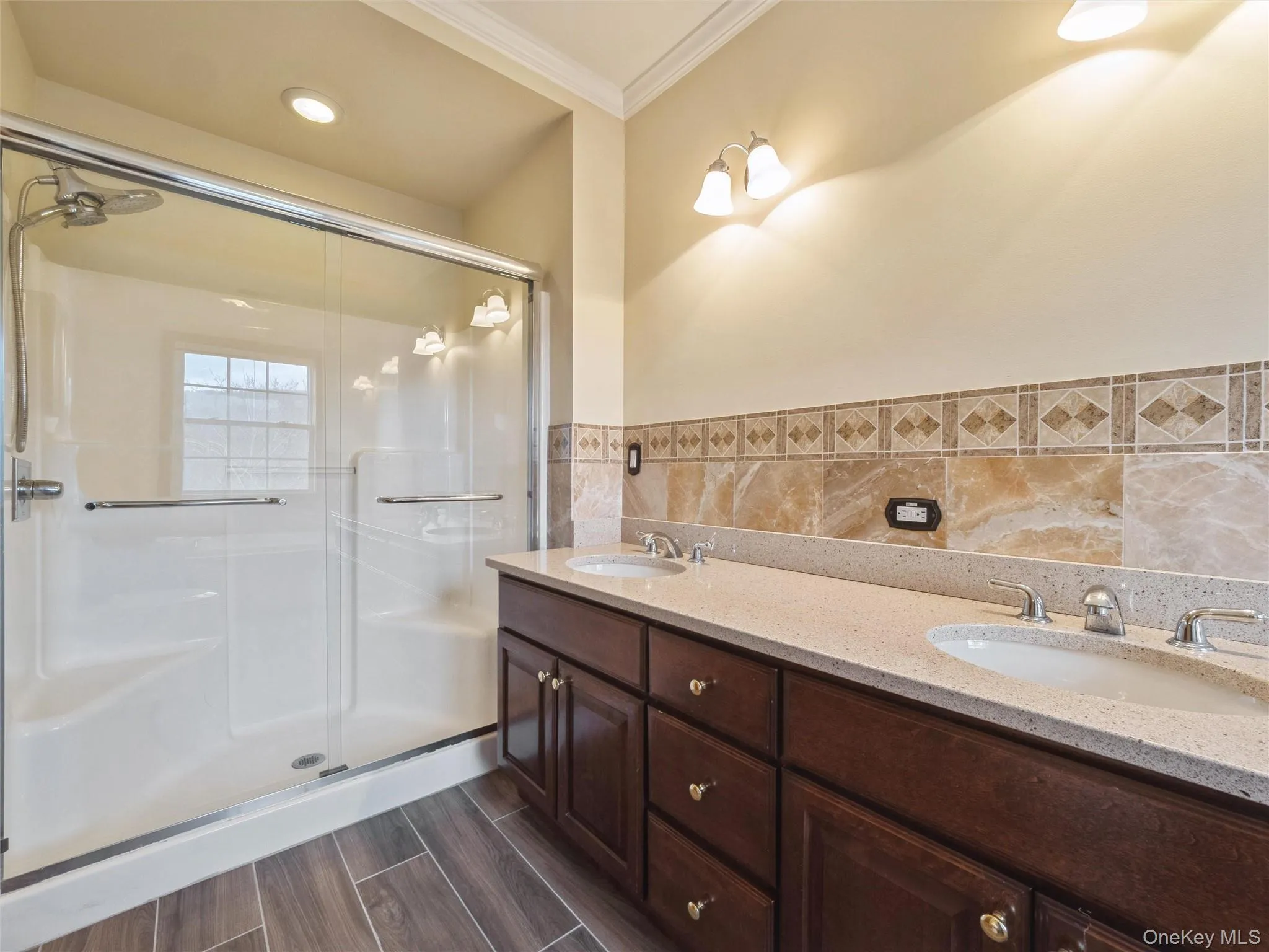 Primary Bath with large Walkin shower Primary Bath with large Walkin shower
